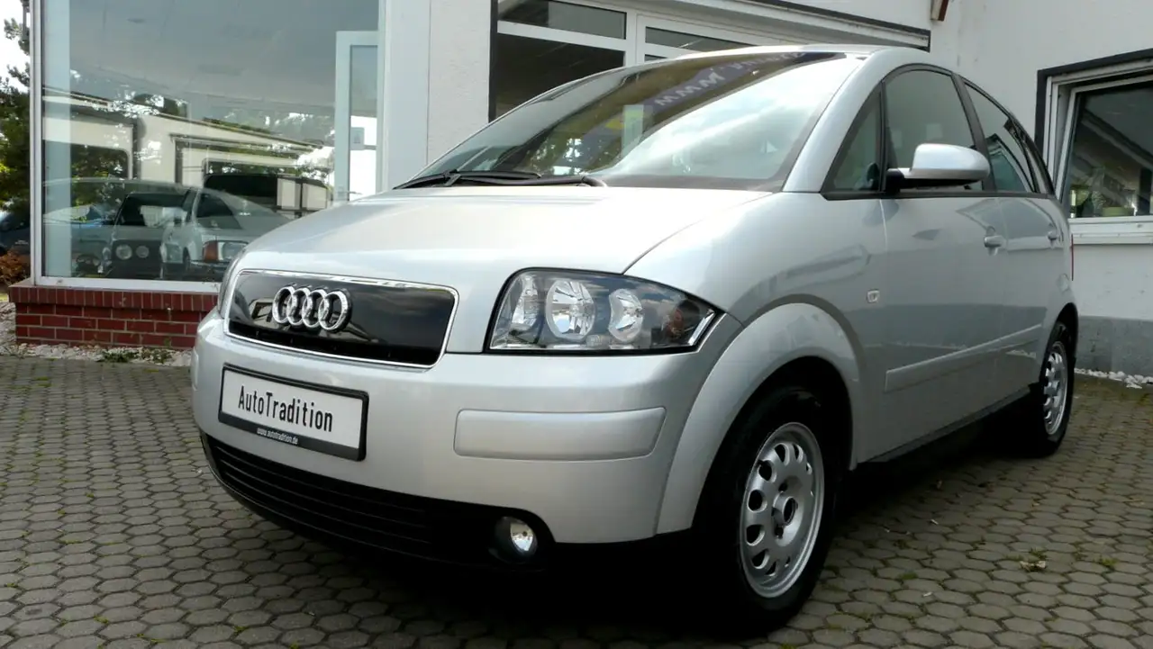Audi A2 1.2 TDI 3L aus erster Hand im beispielhaften Zustd, foto 2