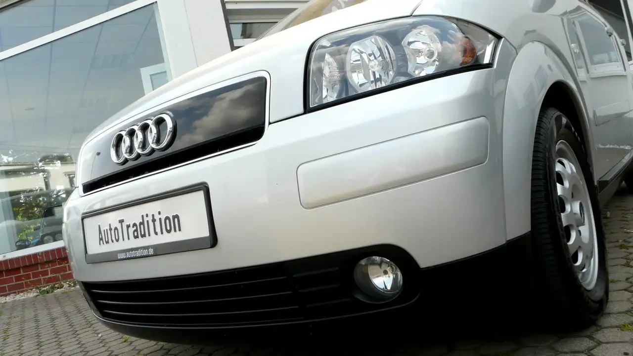 Audi A2 1.2 TDI 3L aus erster Hand im beispielhaften Zustd, foto 8