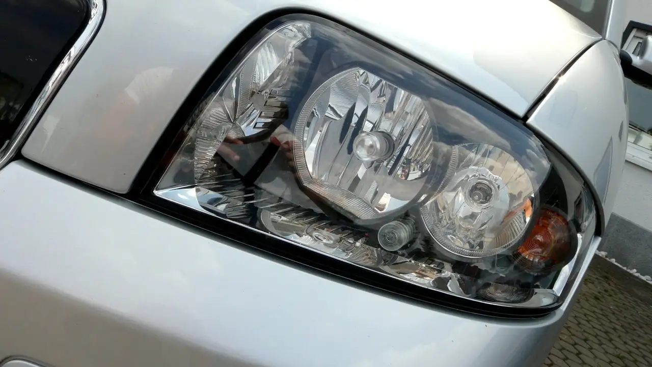 Audi A2 1.2 TDI 3L aus erster Hand im beispielhaften Zustd, foto 9
