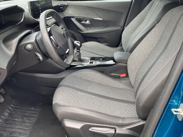 Peugeot 2008 view 12