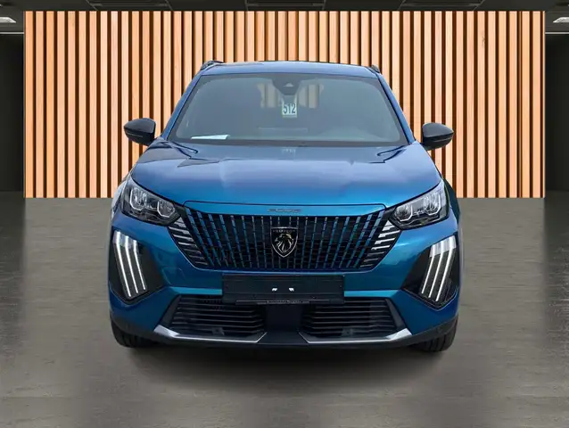 Peugeot 2008 view 3