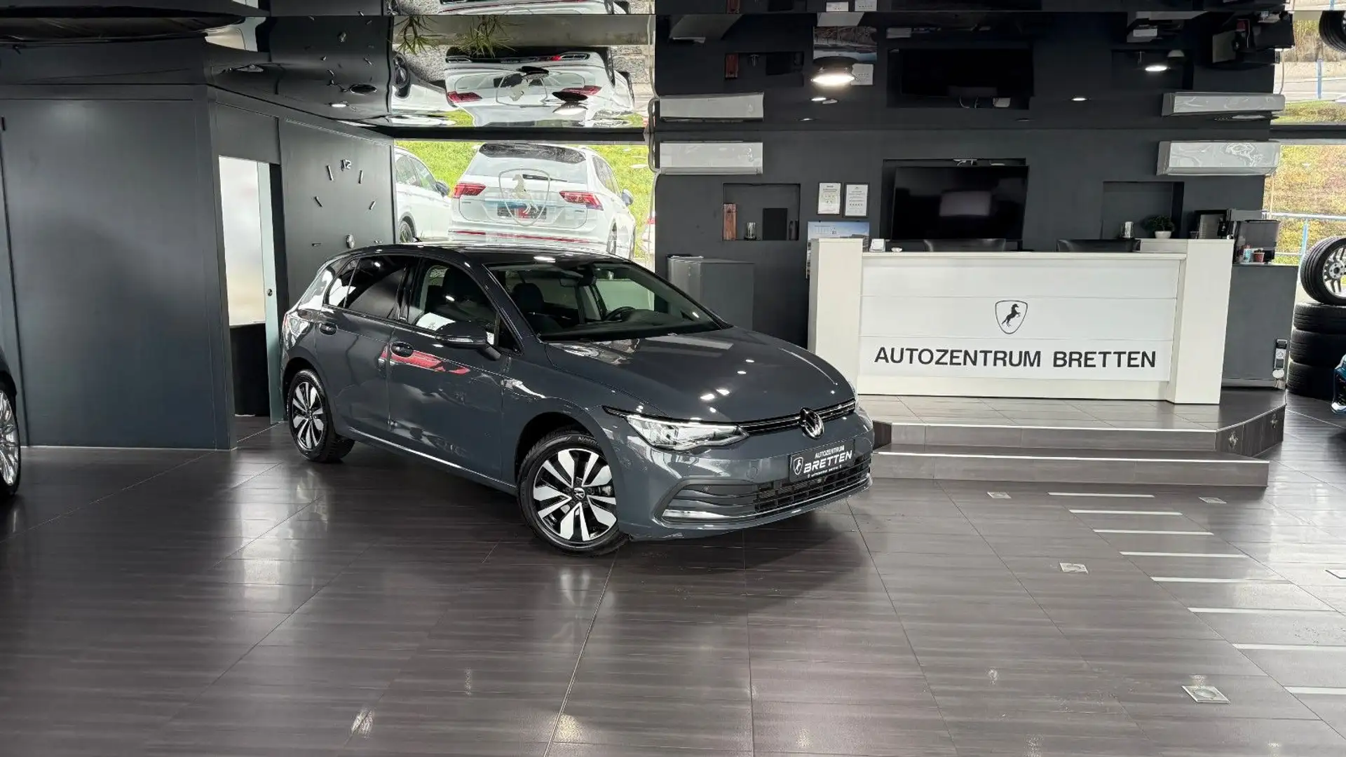 Volkswagen Golf VIII 2.0 TDI Lim.*DSG*Move*ACC*Kamera*AHK Grau - 1