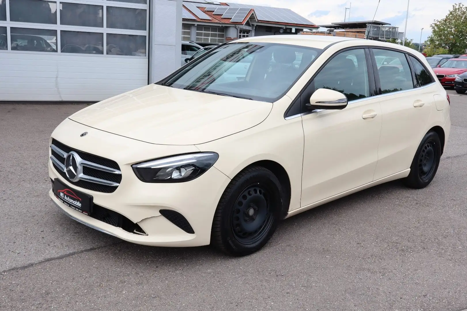 Mercedes-Benz B 180 d 8G-DCT Leder_Navi_LED_Kamera_Distronic Gelb - 1