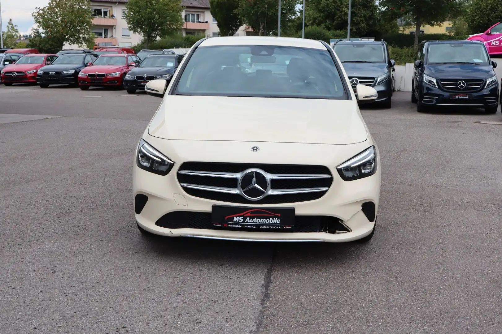 Mercedes-Benz B 180 d 8G-DCT Leder_Navi_LED_Kamera_Distronic Gelb - 2