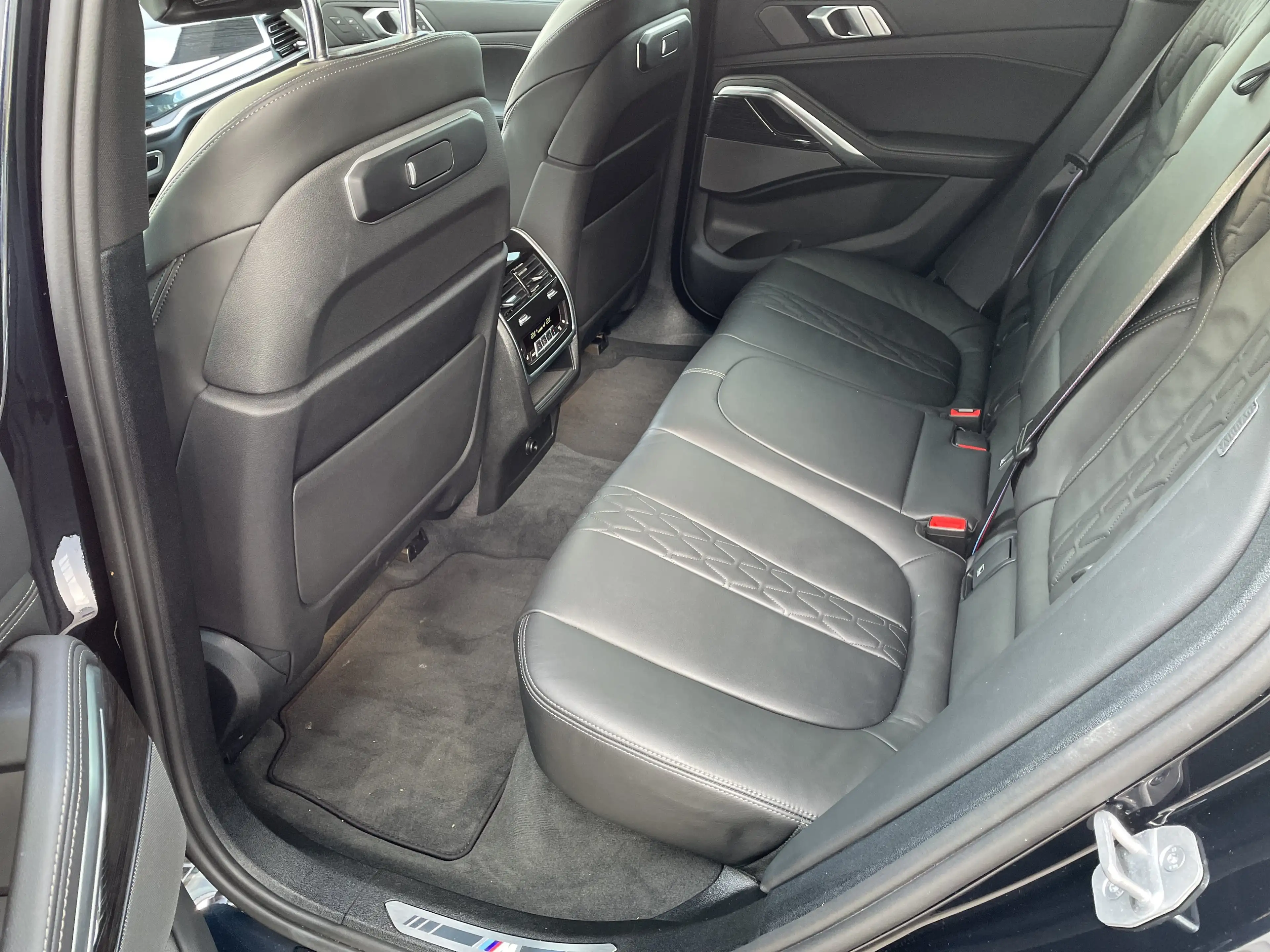 BMW X6 xDrive40d M Sportpaket Pro-Innovationspaket- Exklu — photo 11