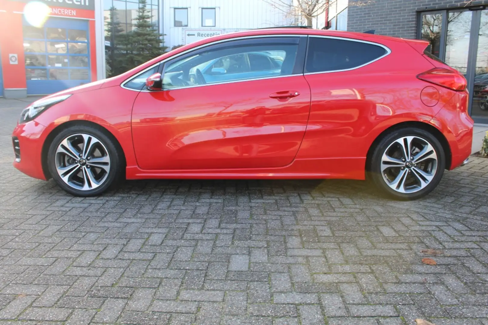 Kia ProCeed / pro_cee'd 1.0 T-GDi GT-Line Navi/Led/Panodak/Wint/Pdc/17"/Ca Rouge - 2