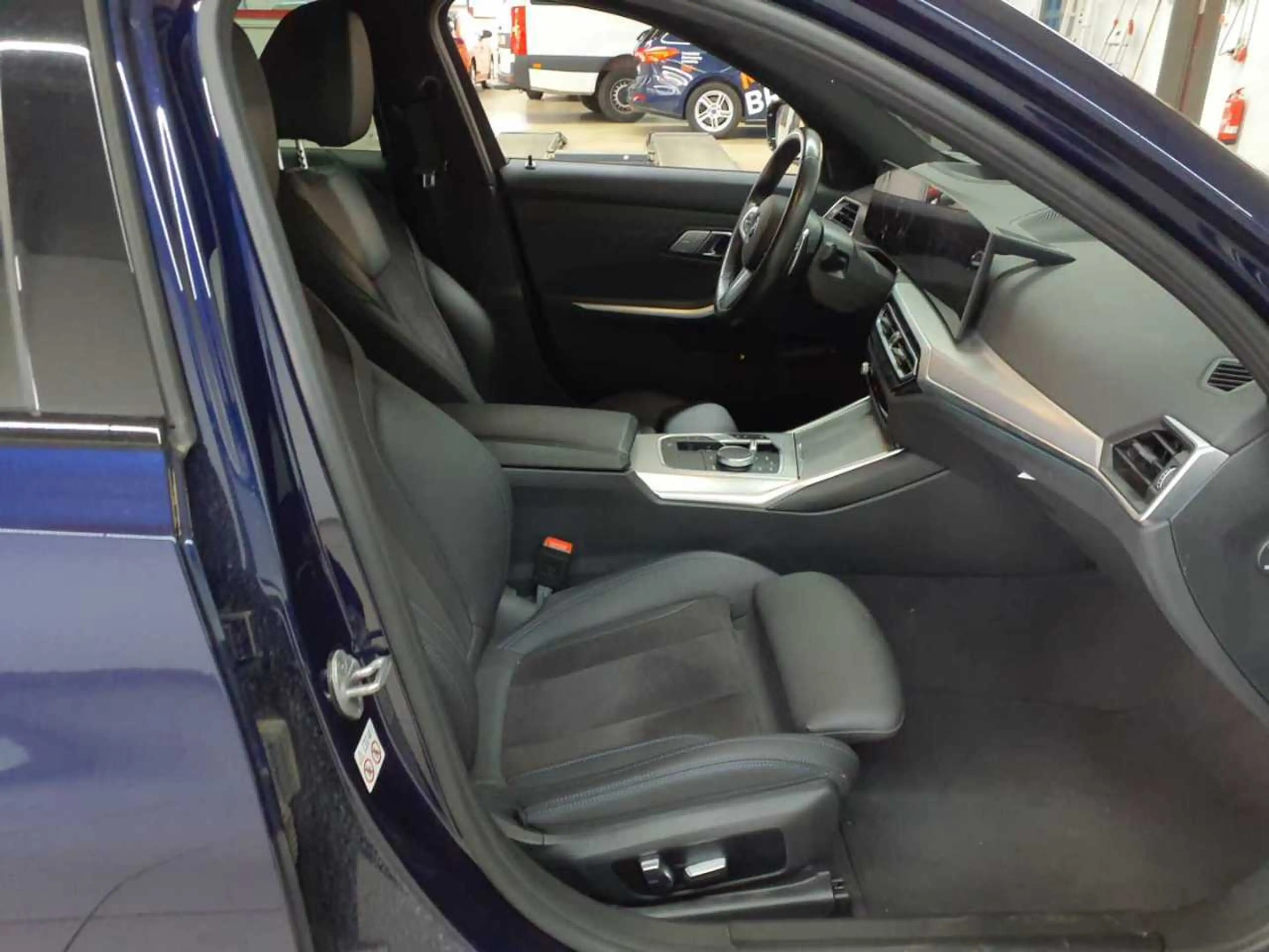 BMW 330 330e Touring xDrive Aut. M Sport Navi SHZ — photo 12