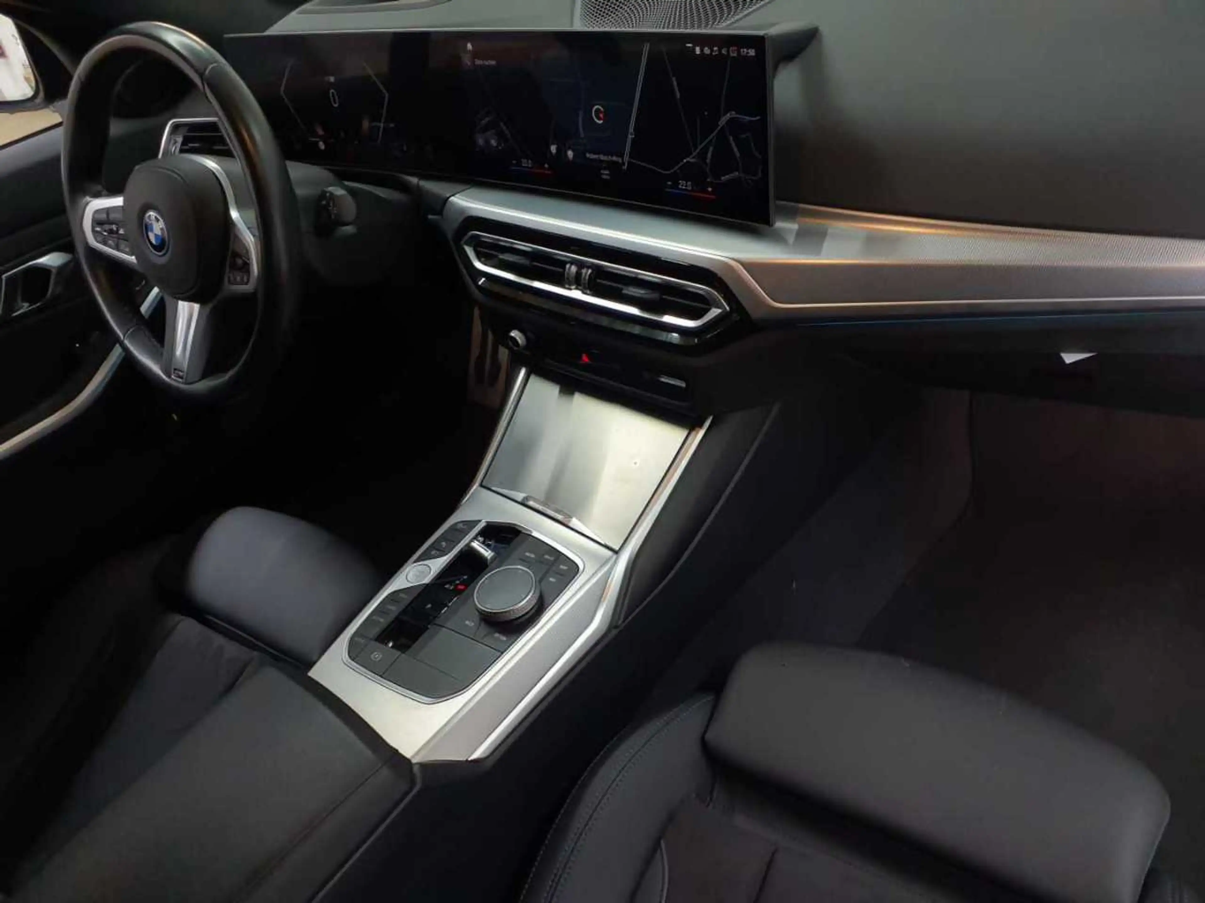BMW 330 330e Touring xDrive Aut. M Sport Navi SHZ — photo 13