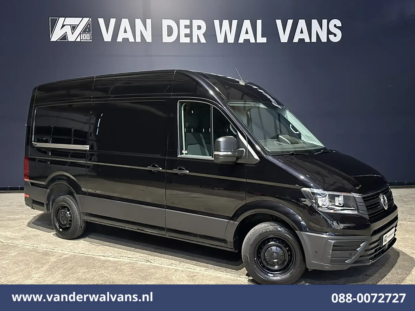 Volkswagen Crafter 2.0 TDI 141pk L3H3 L2H2 Euro6 Airco | 3000kg Trekh Zwart - 1