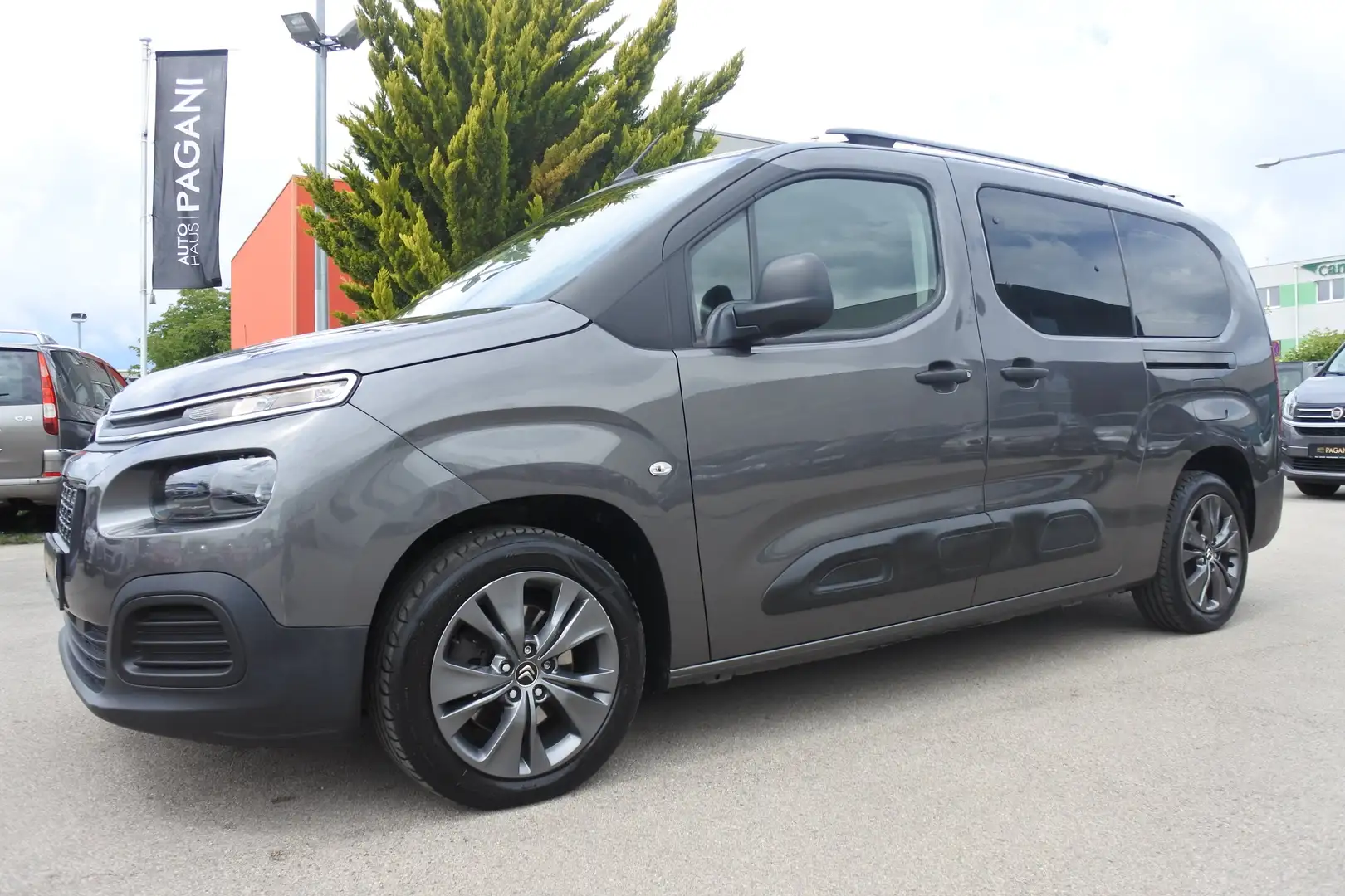 Citroen Berlingo BlueHDI 130 Feel XL/TEMPO/ABSTAND/AHK/NUR99800KM/ Grau - 2