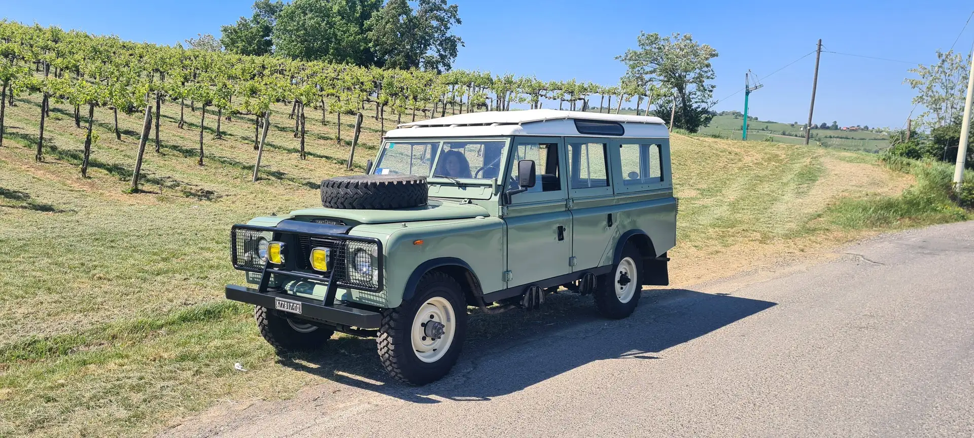 Land Rover Series 109 - 1