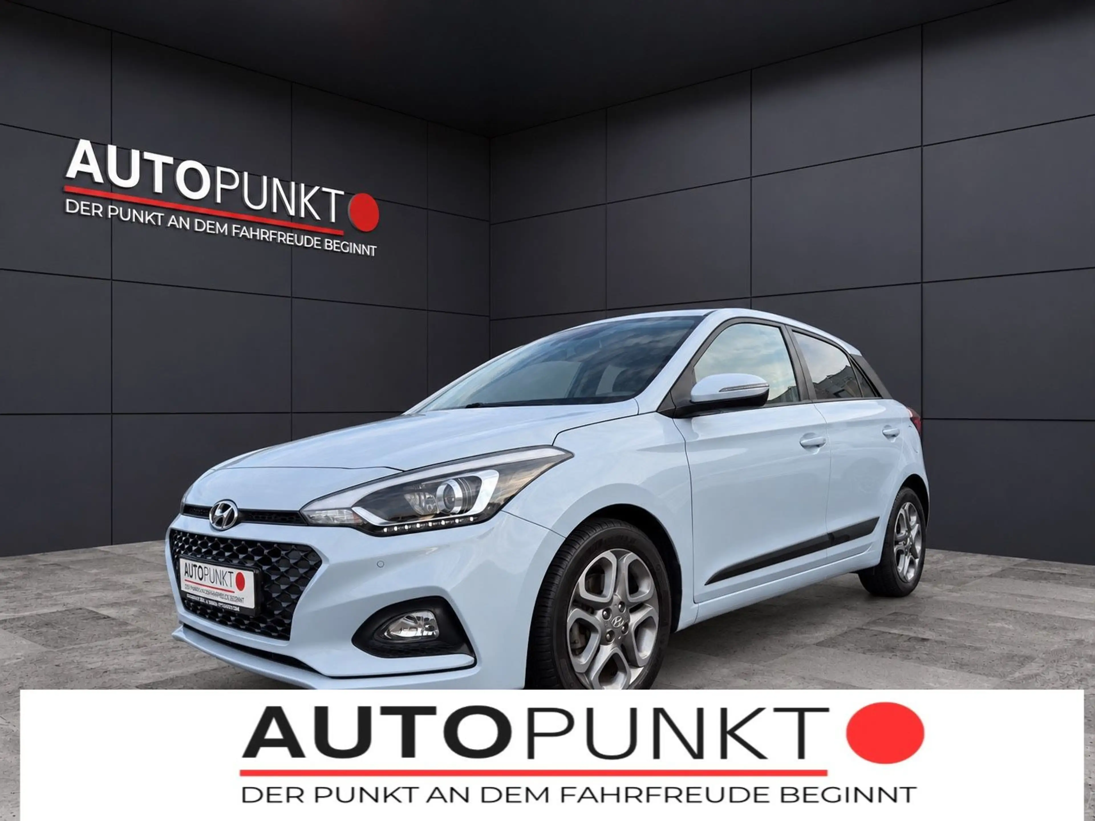 Hyundai i20 ACTIVE 1.HAND STYLE AUT. NAVI R-KAMERA LED