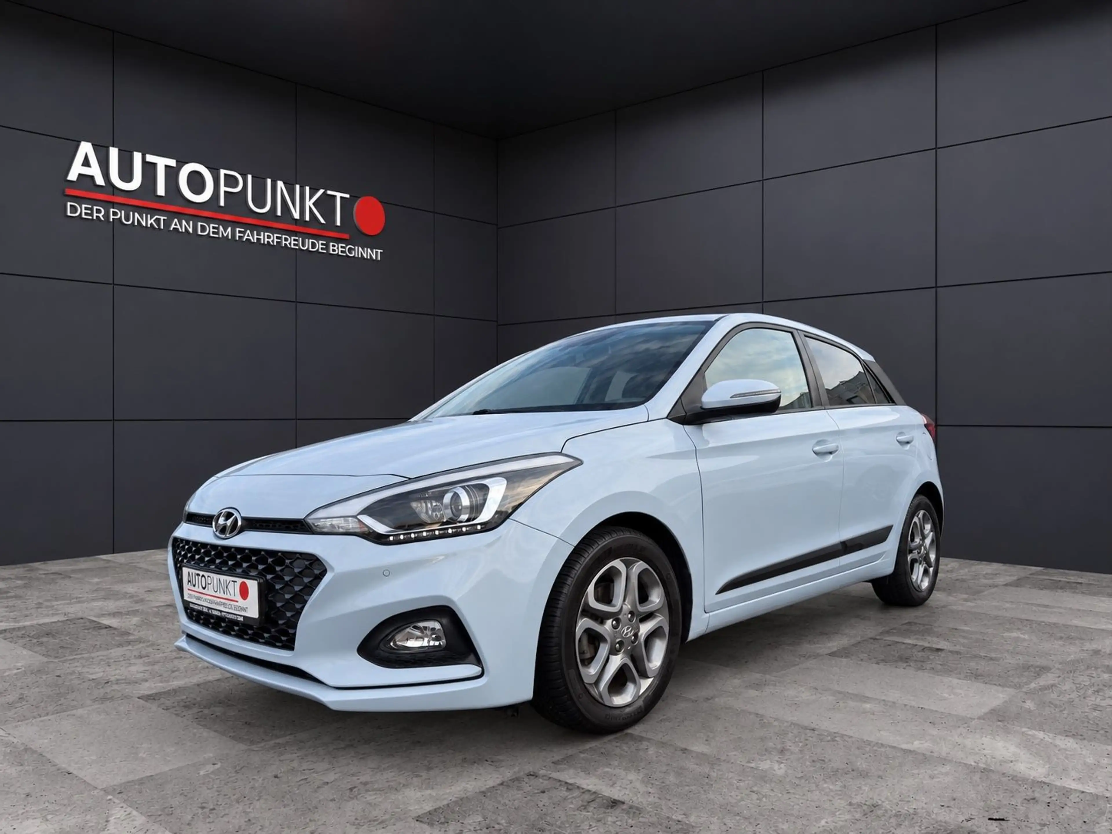 Hyundai i20 ACTIVE 1.HAND STYLE AUT. NAVI R-KAMERA LED — photo 2