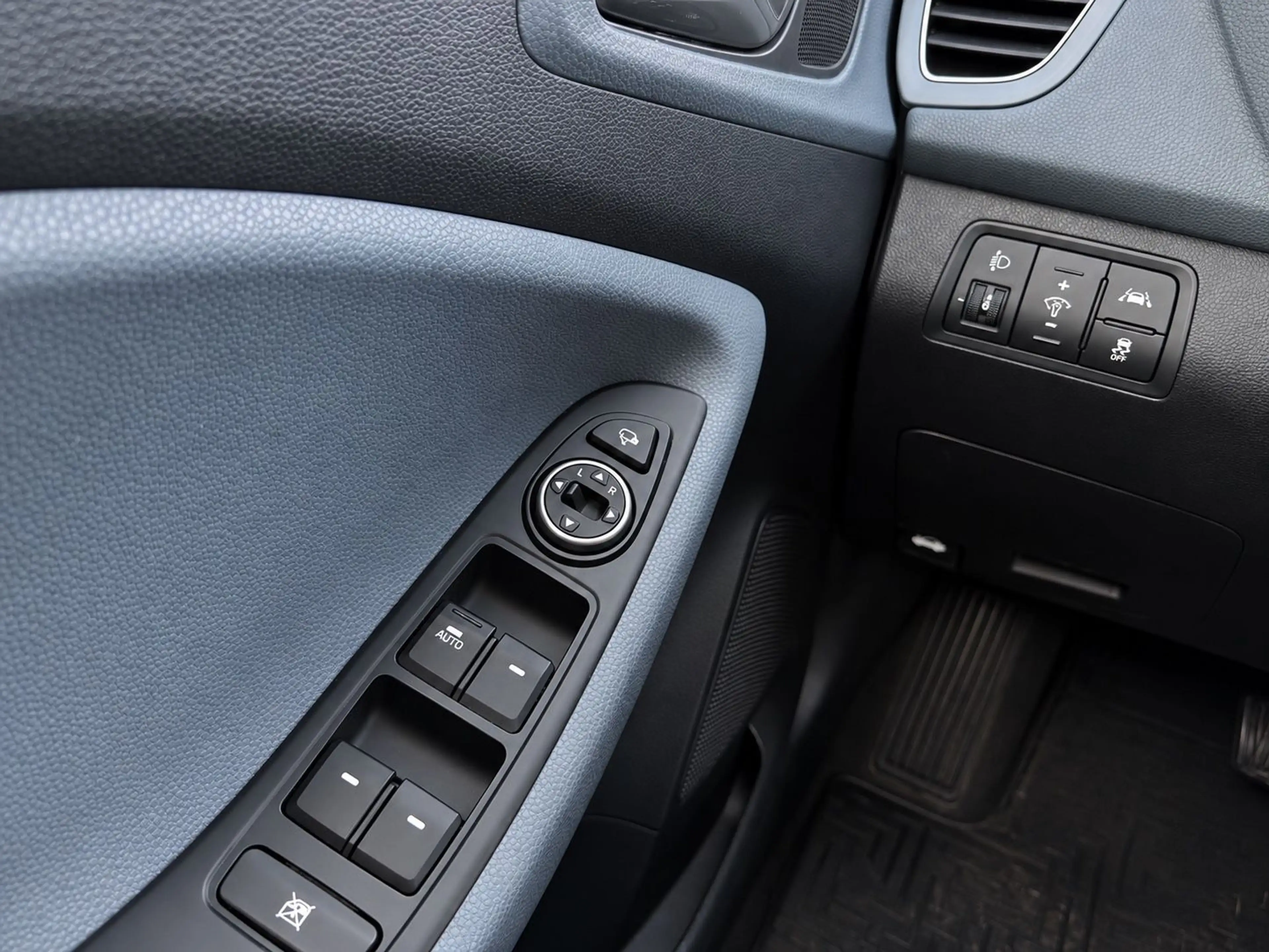 Hyundai i20 ACTIVE 1.HAND STYLE AUT. NAVI R-KAMERA LED — photo 13