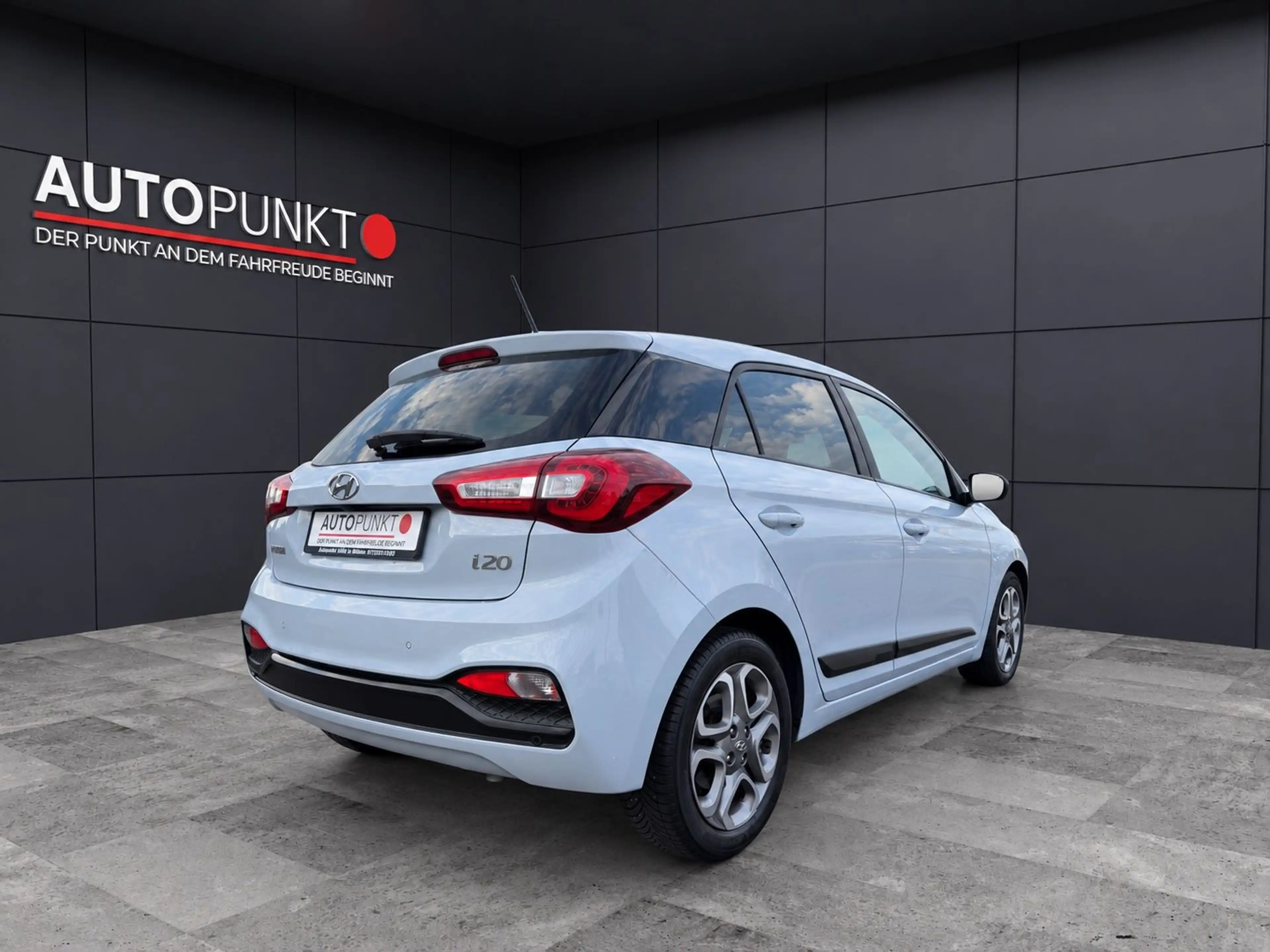 Hyundai i20 ACTIVE 1.HAND STYLE AUT. NAVI R-KAMERA LED — photo 8