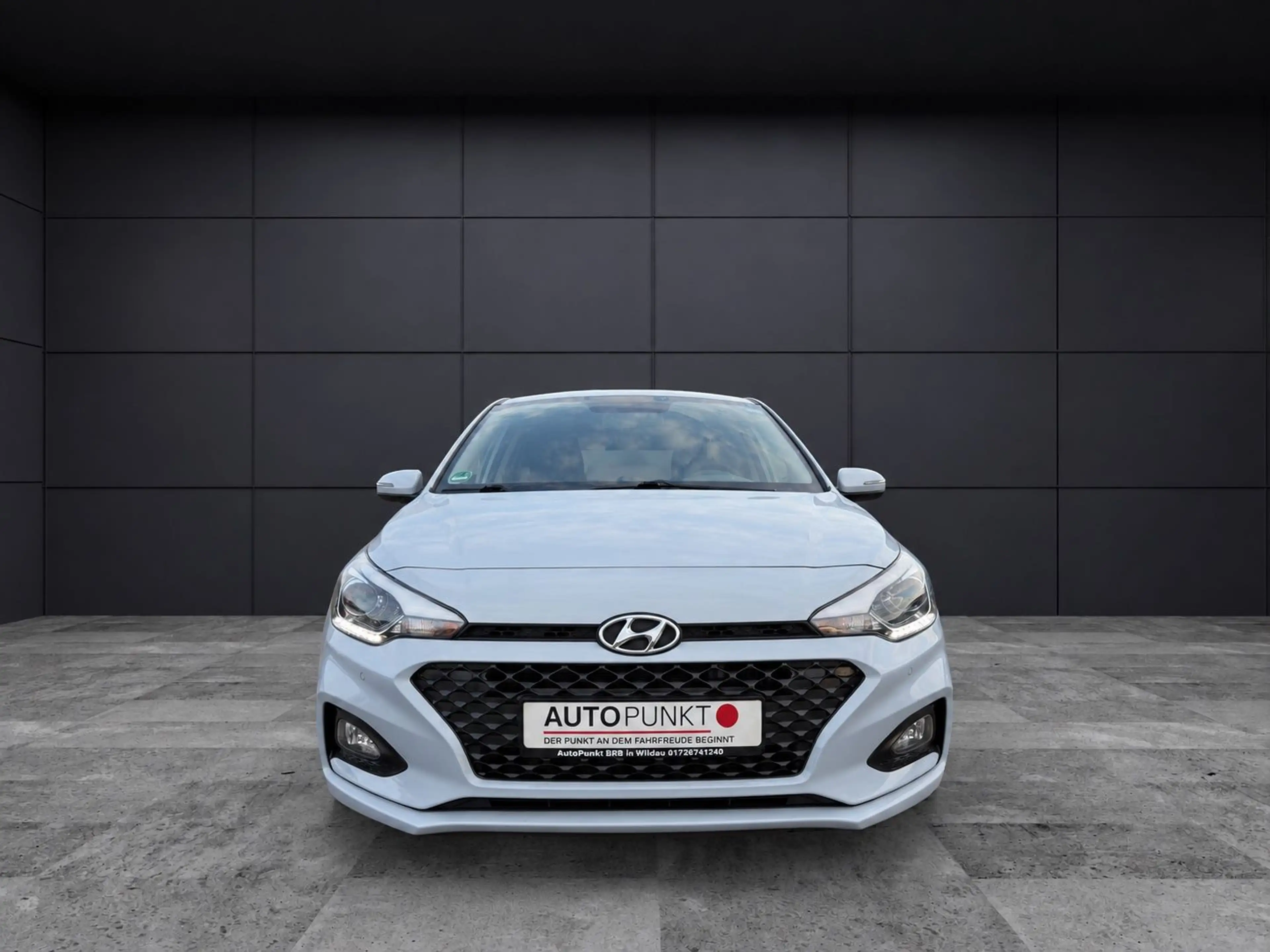 Hyundai i20 ACTIVE 1.HAND STYLE AUT. NAVI R-KAMERA LED — photo 3
