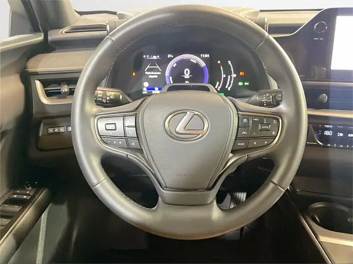 Lexus UX 2026, foto 13