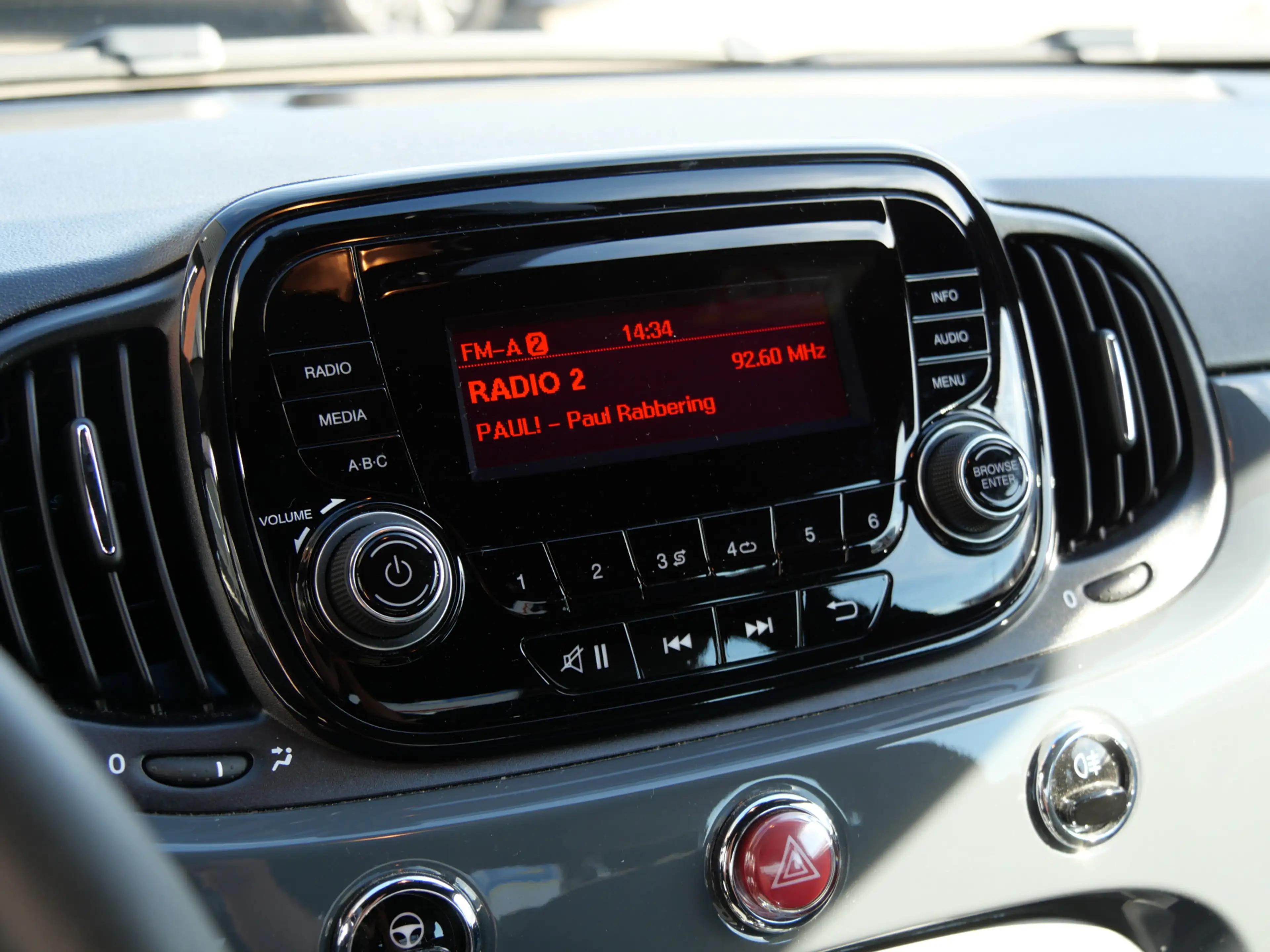 Fiat 500 1.0 Hybrid Pop — photo 6