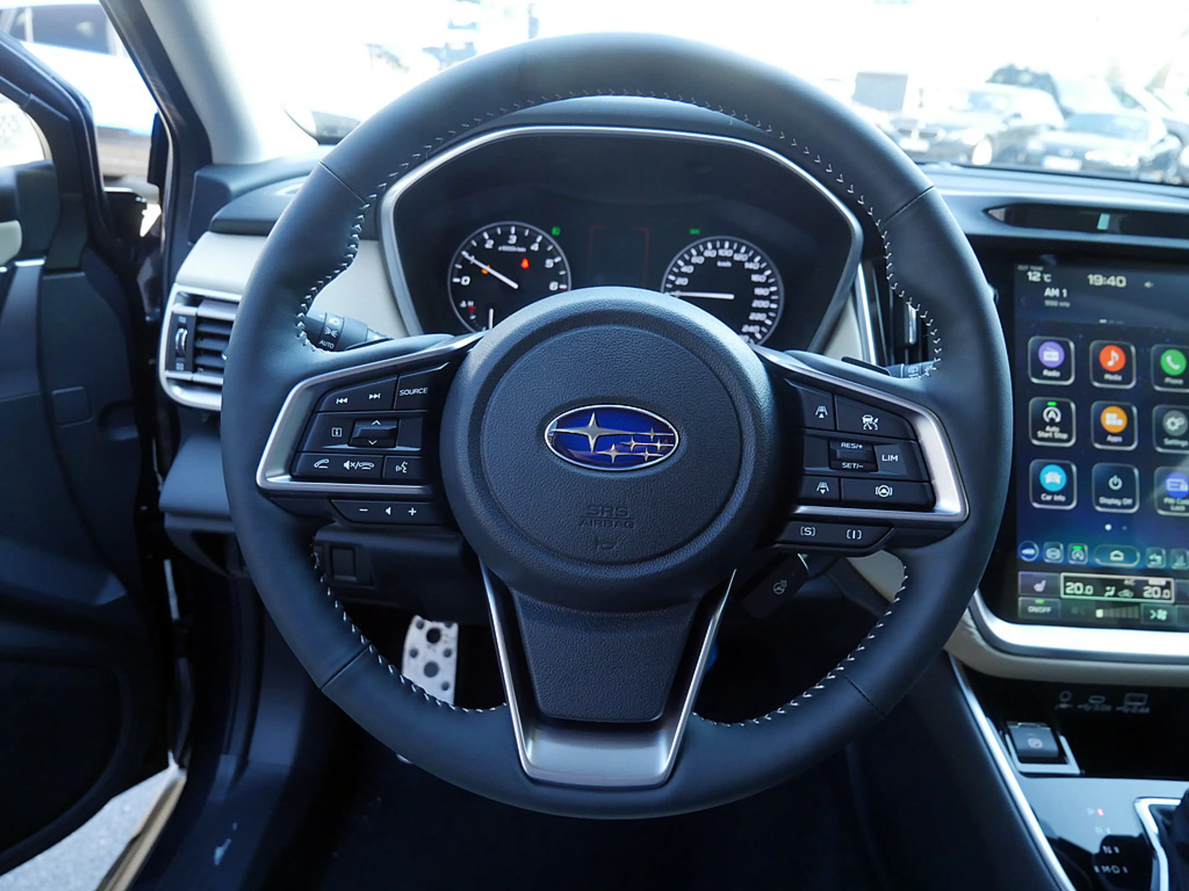 Subaru OUTBACK 2.5i Platinum SHZ KAMERA HGSD ACC LED — photo 12