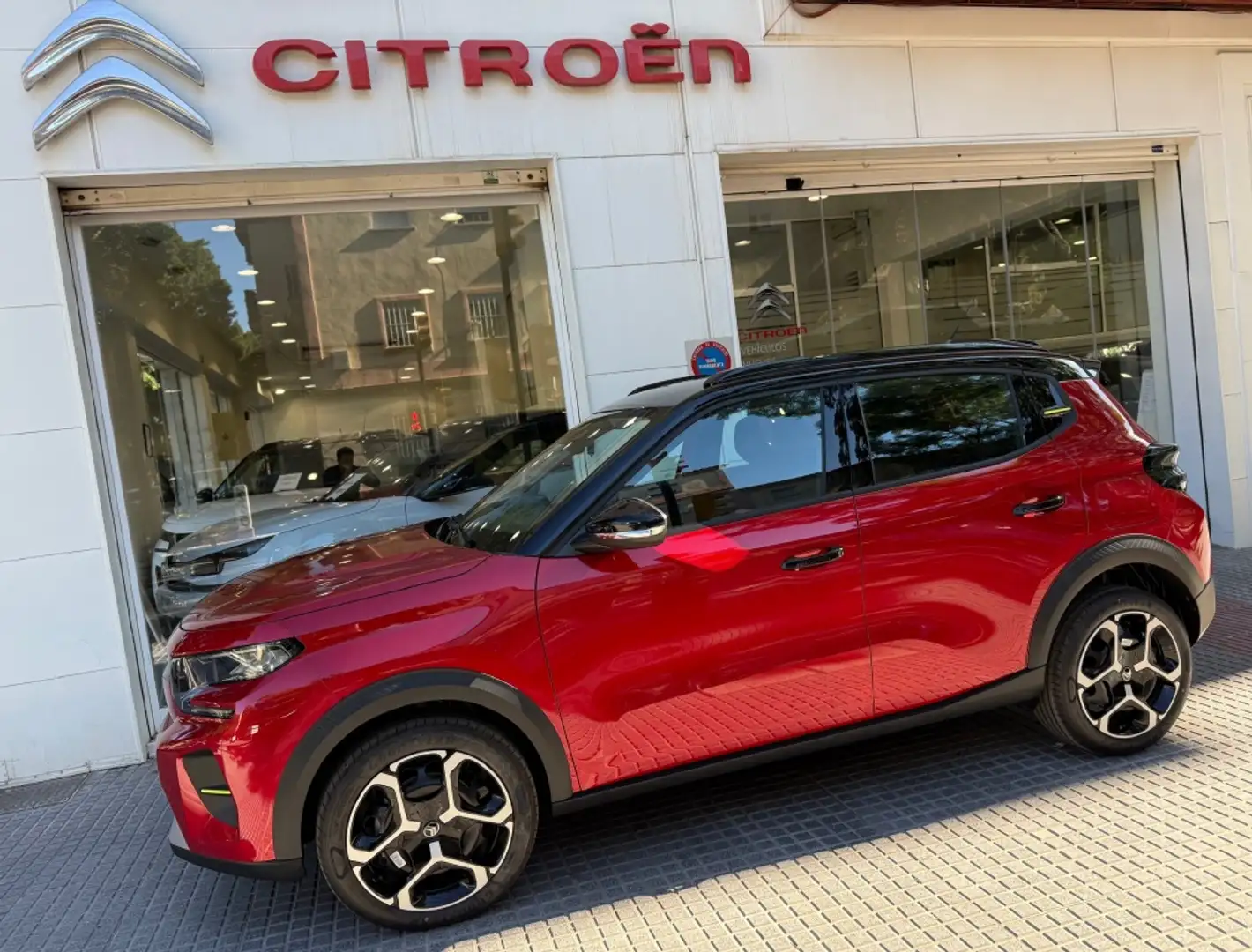 Citroen C3 1.2 Turbo S&S Plus 100 Rood - 2