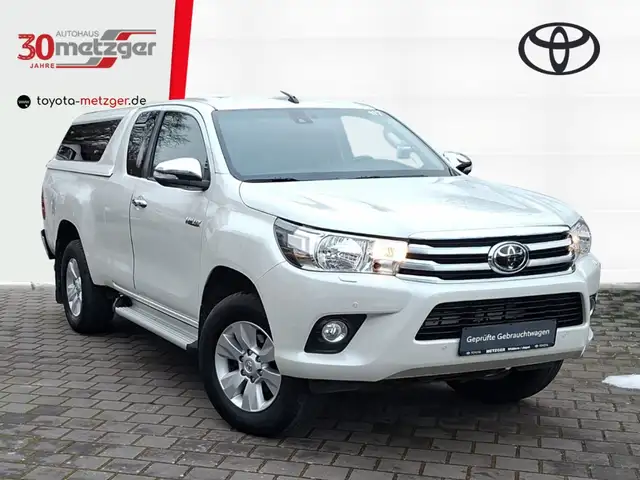 Toyota Hilux 2.4 D 4x4 Extra Cab Comfort + AHK +Sperrdiff +Spur