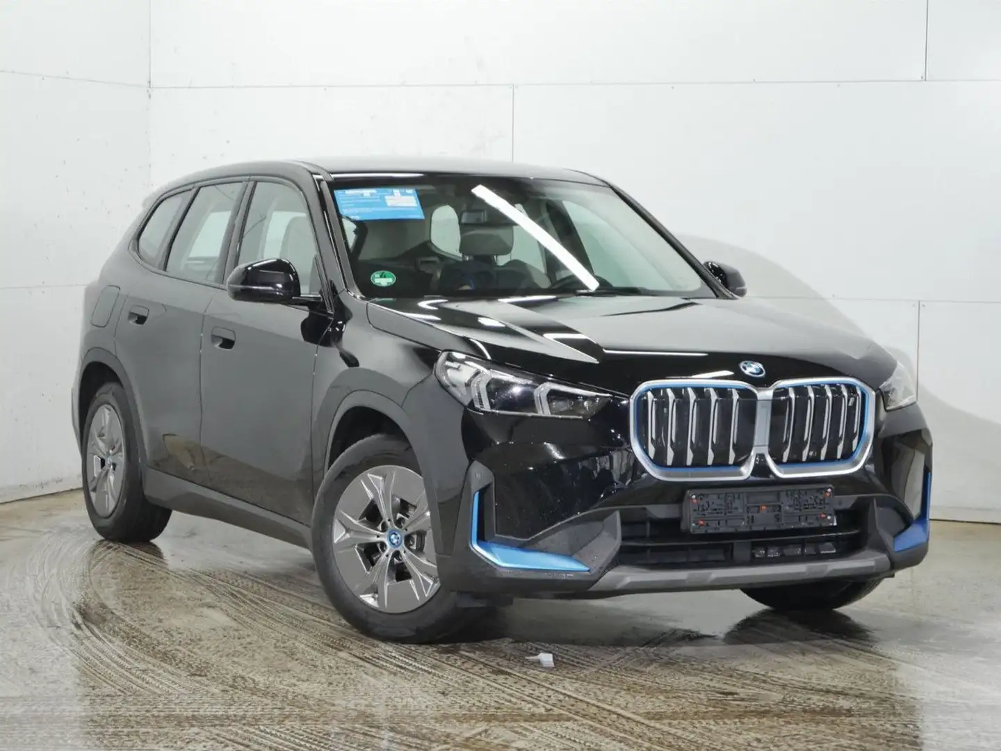 BMW iX1 x30 Sports.HUD SurView LiveProf.Lenkradh.P+ Schwarz - 2