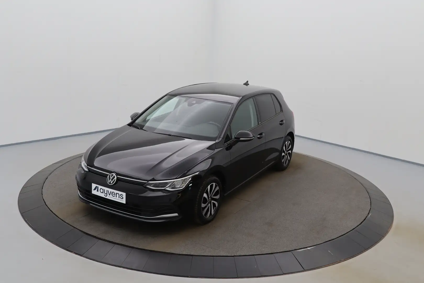 Volkswagen Golf 1.0 TSI Active OPF LED GPS PDC CAM Carplay ACC Tre Zwart - 1