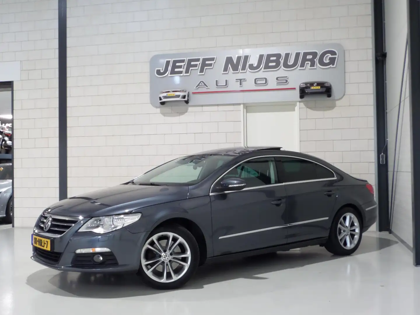 Volkswagen Passat CC 1.8 TSI "Origineel NL!" Panoramadak Xenon Navigati Gris - 2
