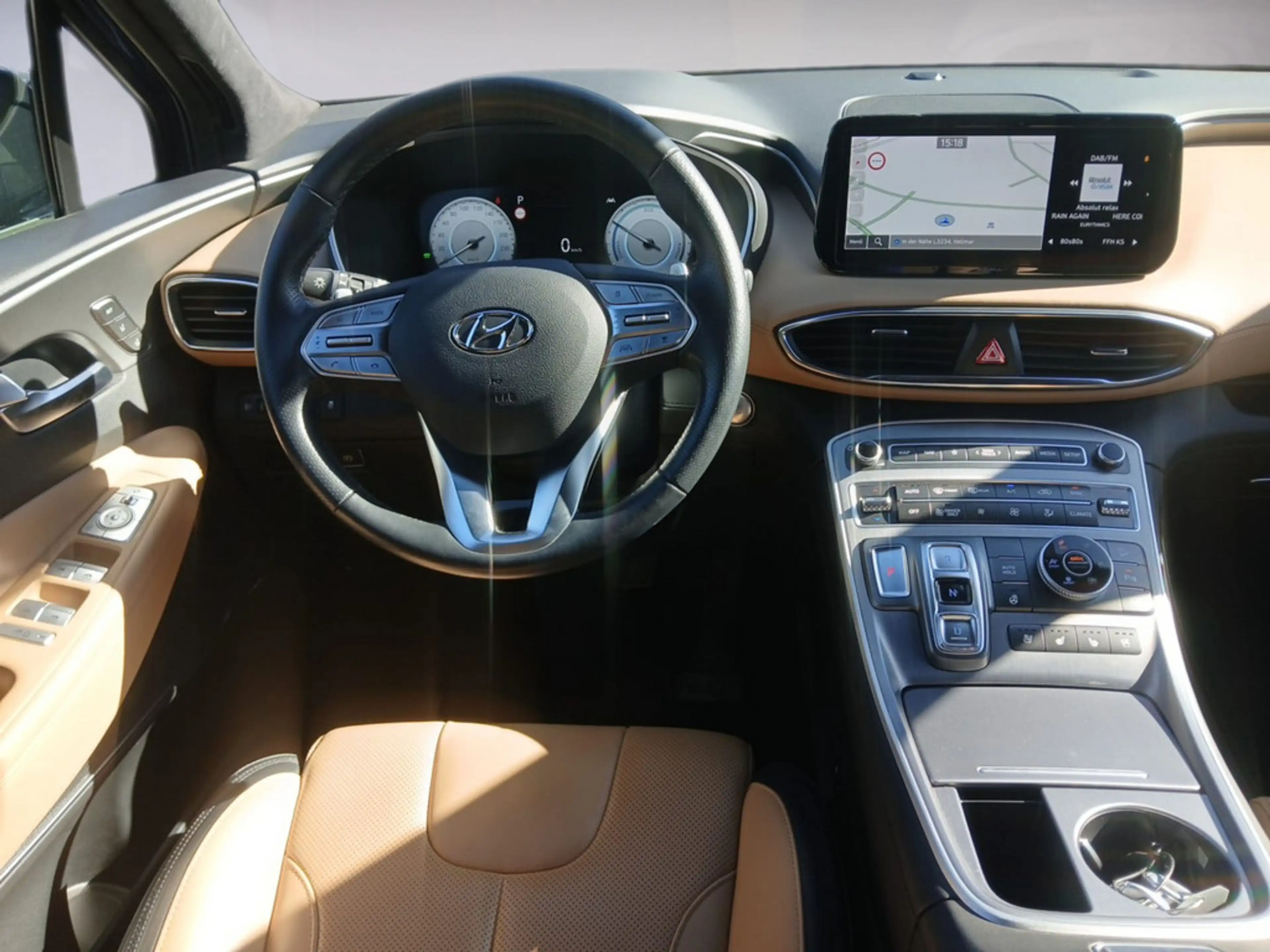 Hyundai SANTA FE 1.6 Signature Hybrid 4WD PANO 360° — photo 11