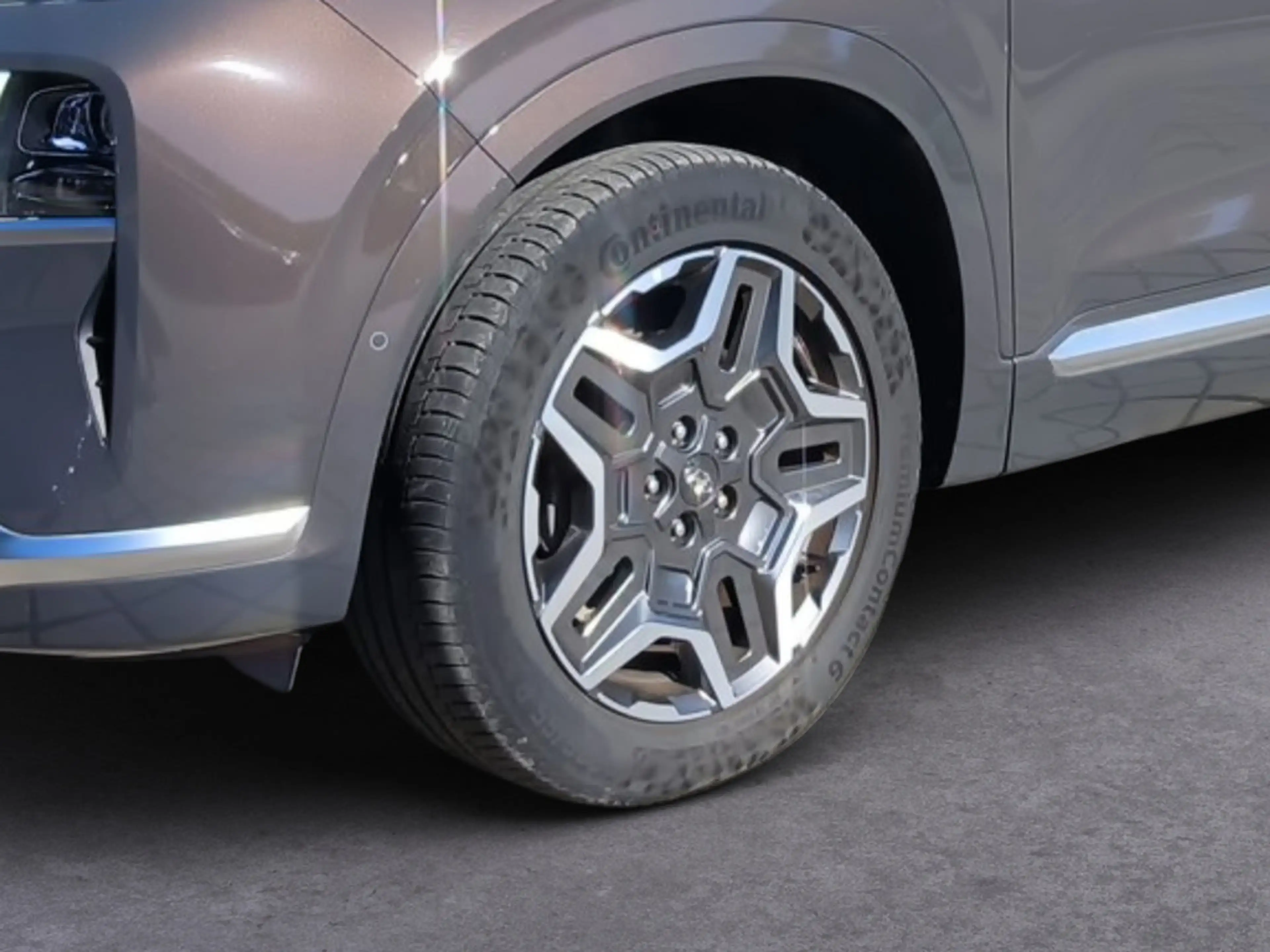Hyundai SANTA FE 1.6 Signature Hybrid 4WD PANO 360° — photo 7