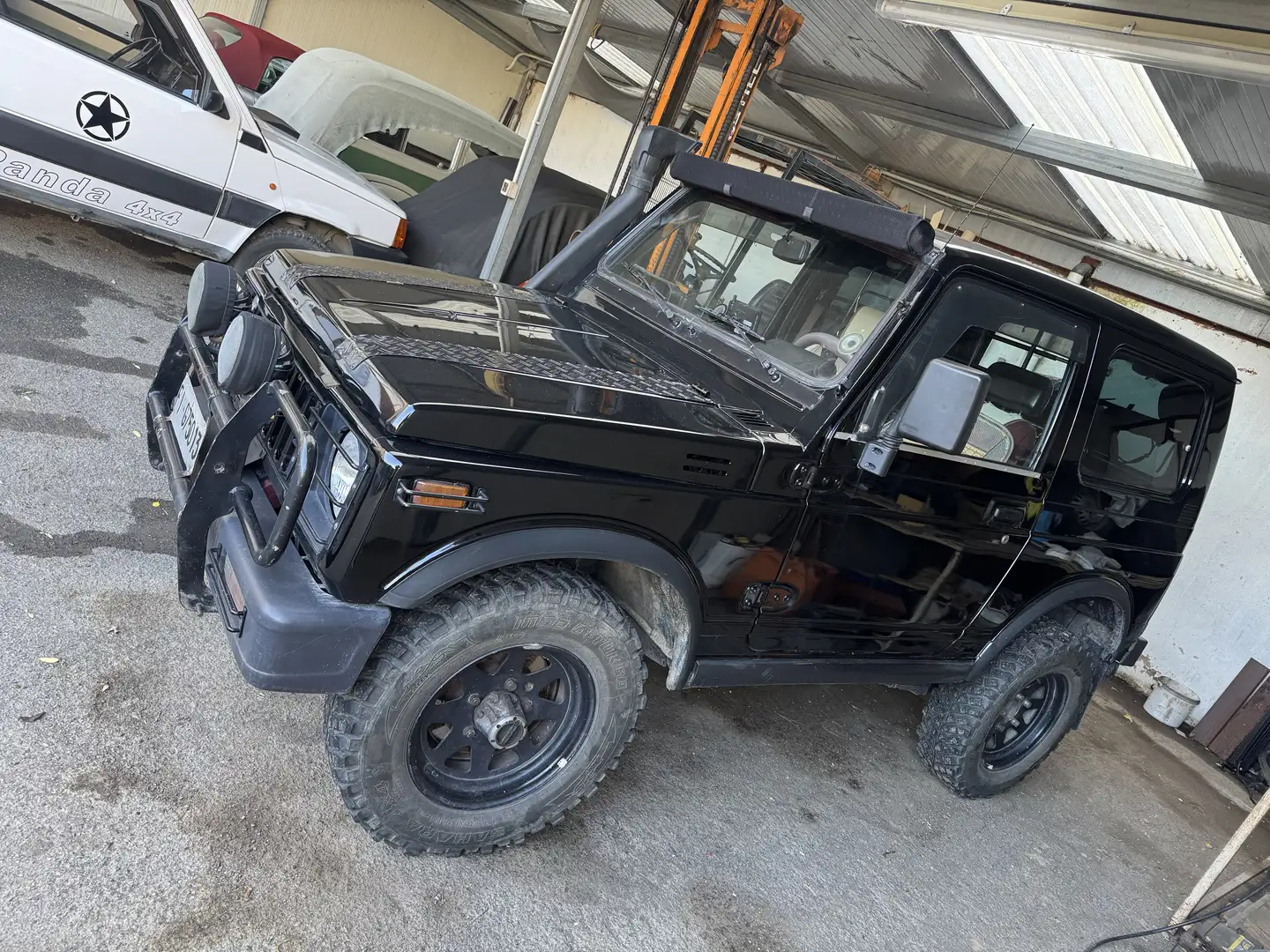 Suzuki Samurai SY410 - 1