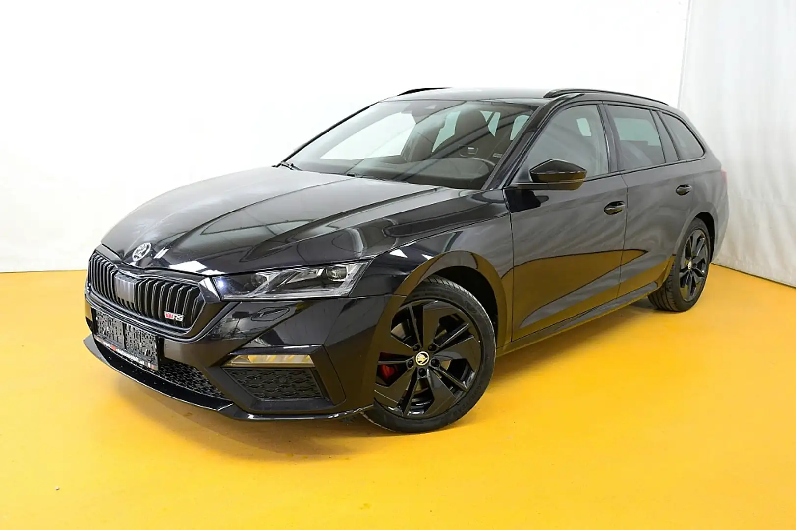 Skoda Octavia Combi 2,0 TDI RS DSG Schwarz - 1