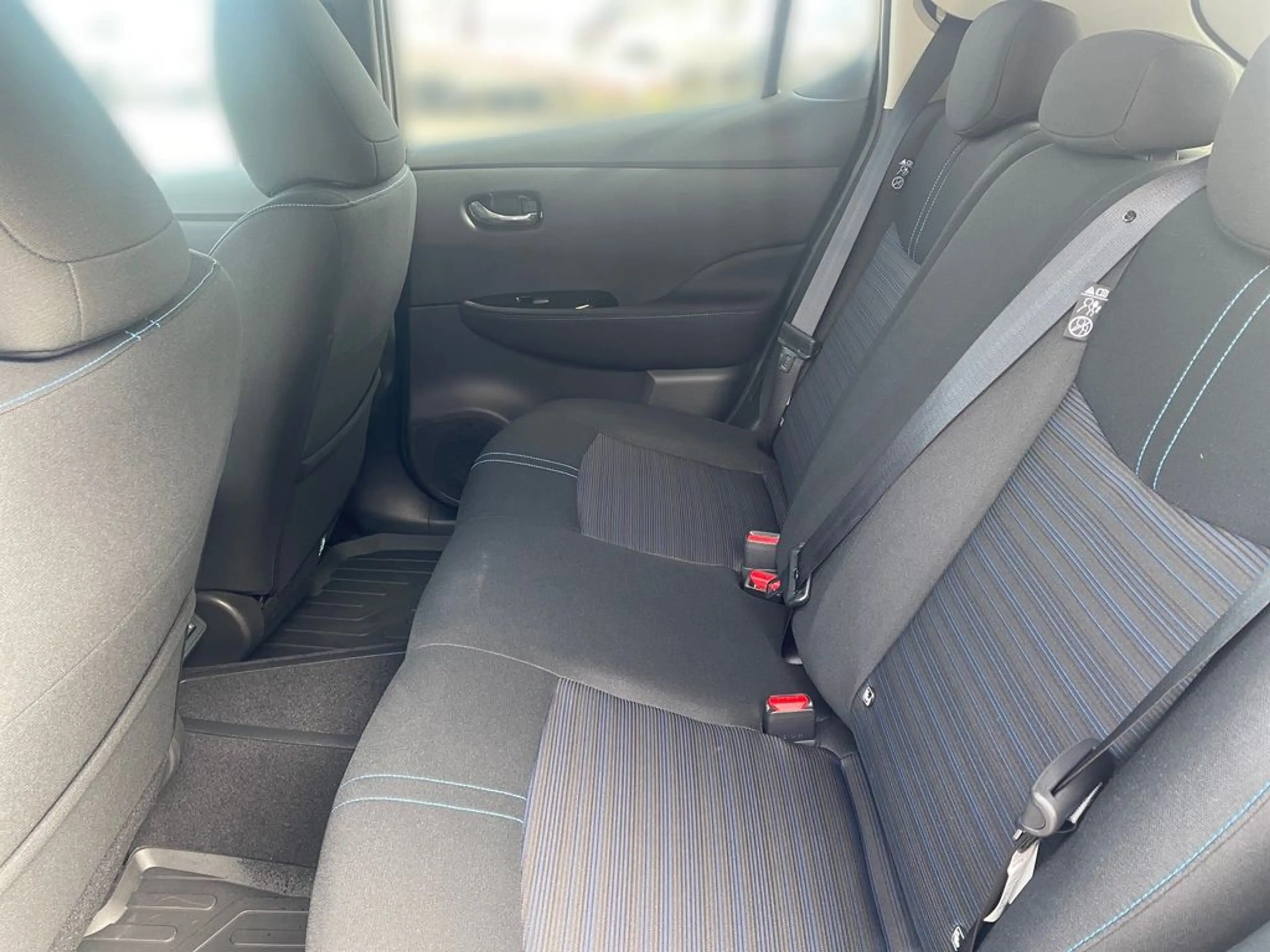 Nissan Leaf LEAF (ZE1) N-Connecta — photo 9