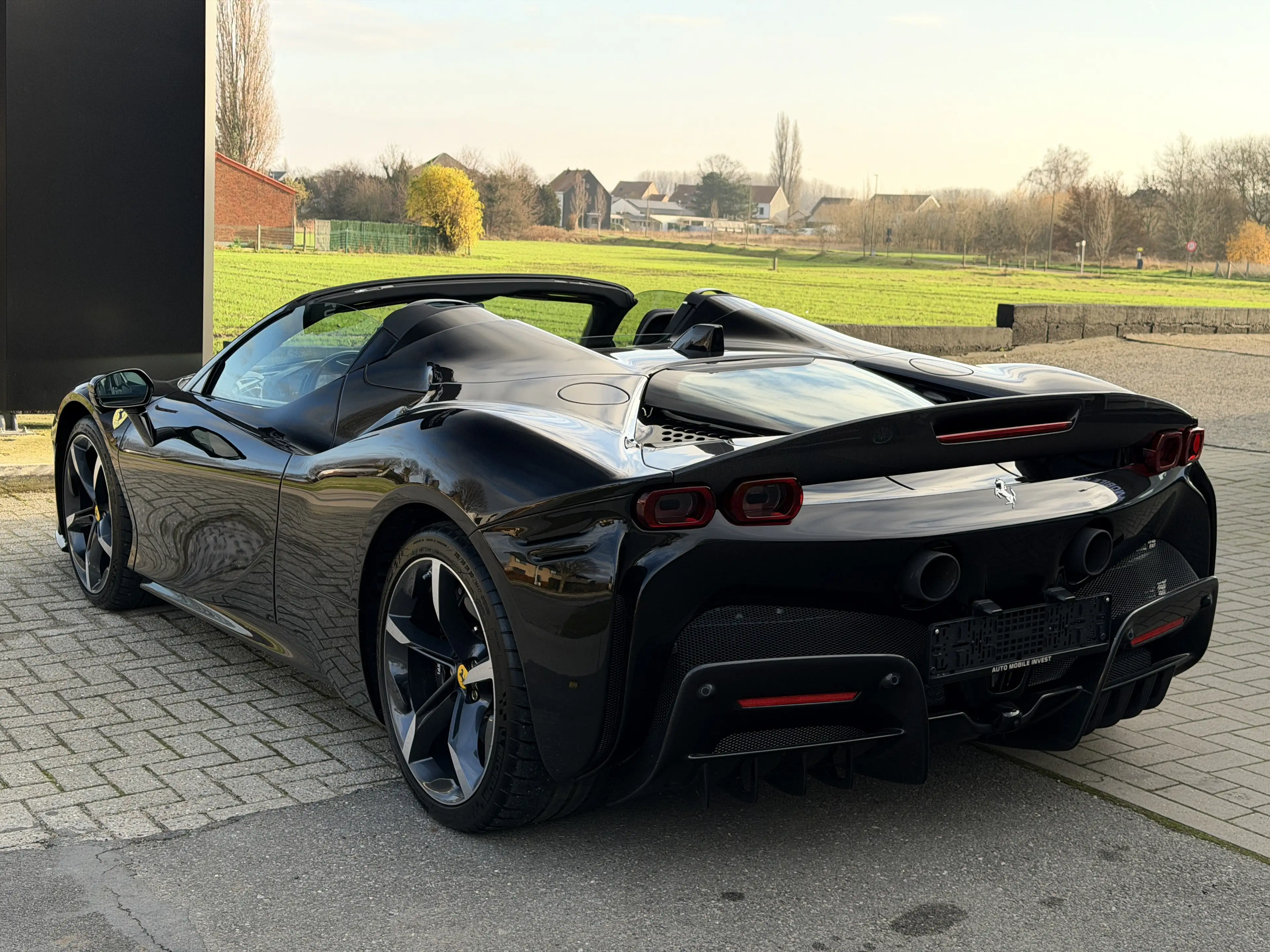 Ferrari SF90 Spider FIORANO PACK//CARBON PACK//LIKE NEW 0483/47.20.60 — photo 4