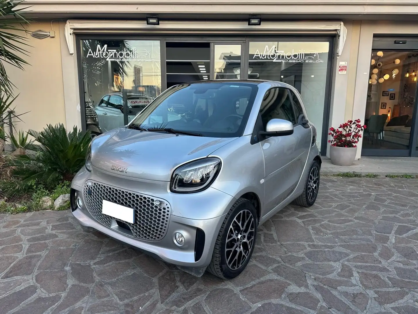 smart forTwo Fortwo eq Prime 4,6kW Plateado - 1