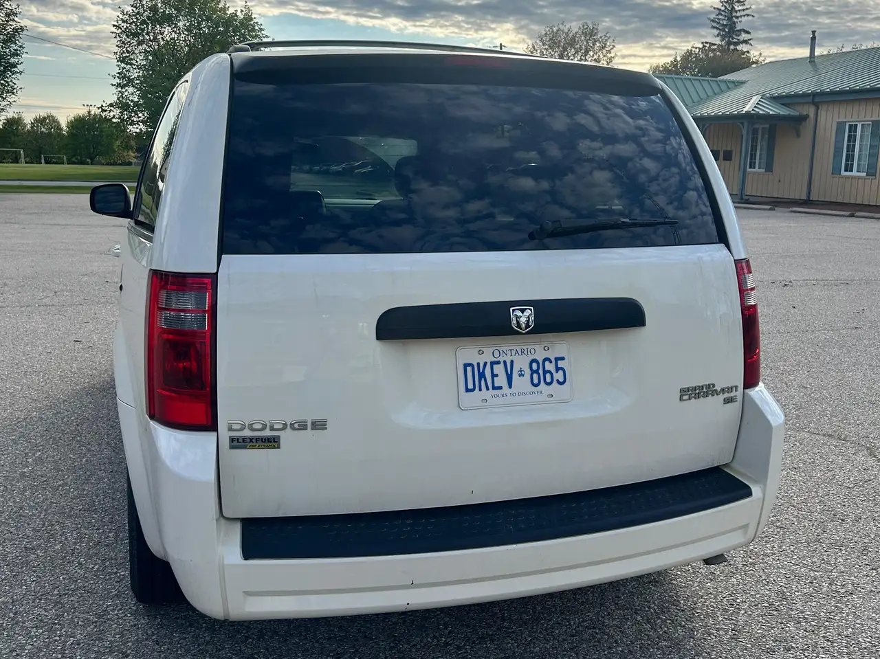 Dodge Grand Caravan снимка Dodge Grand Caravan