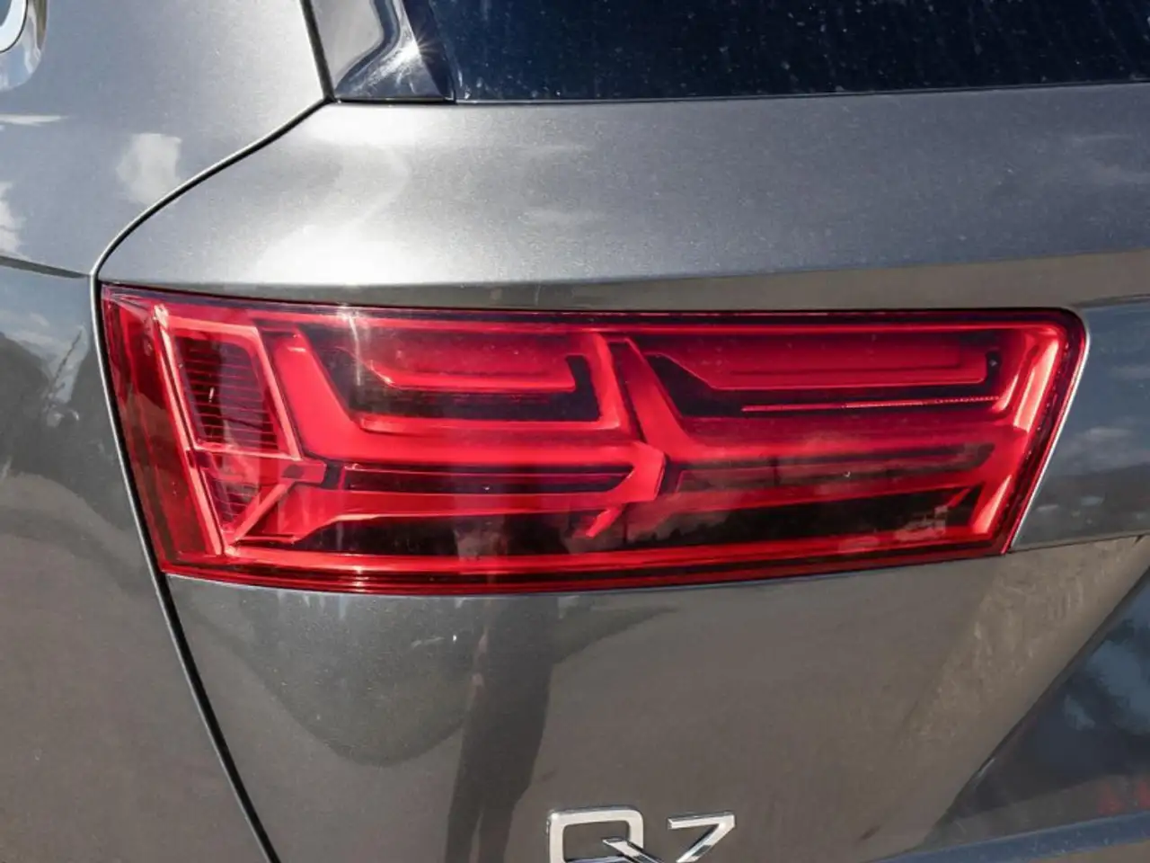 Audi Q7 снимка Audi Q7