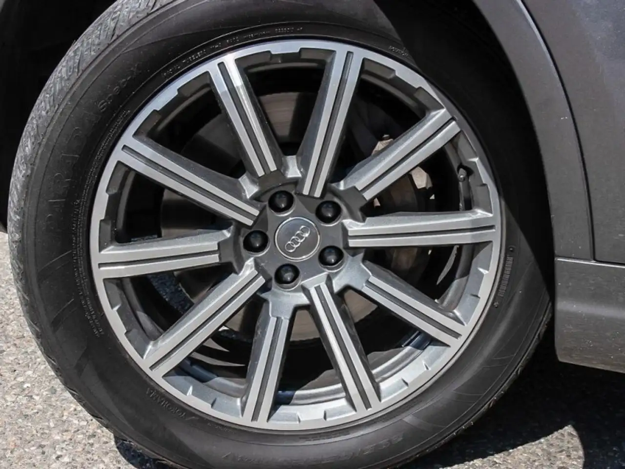 Audi Q7 снимка Audi Q7