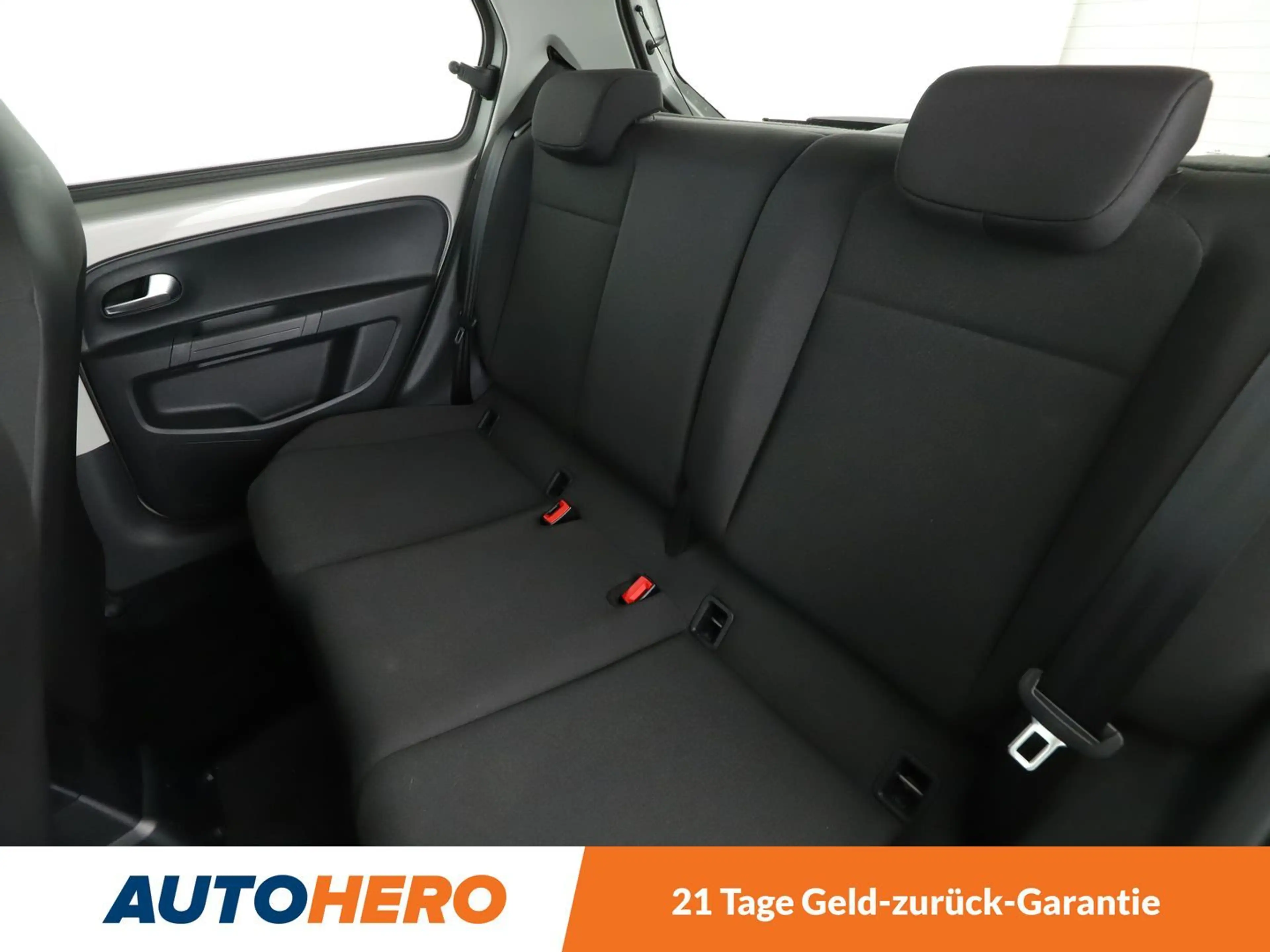 Volkswagen e-up! electric drive 61 kW Style Plus *TEMPO*CAM*PDC*SHZ — photo 15
