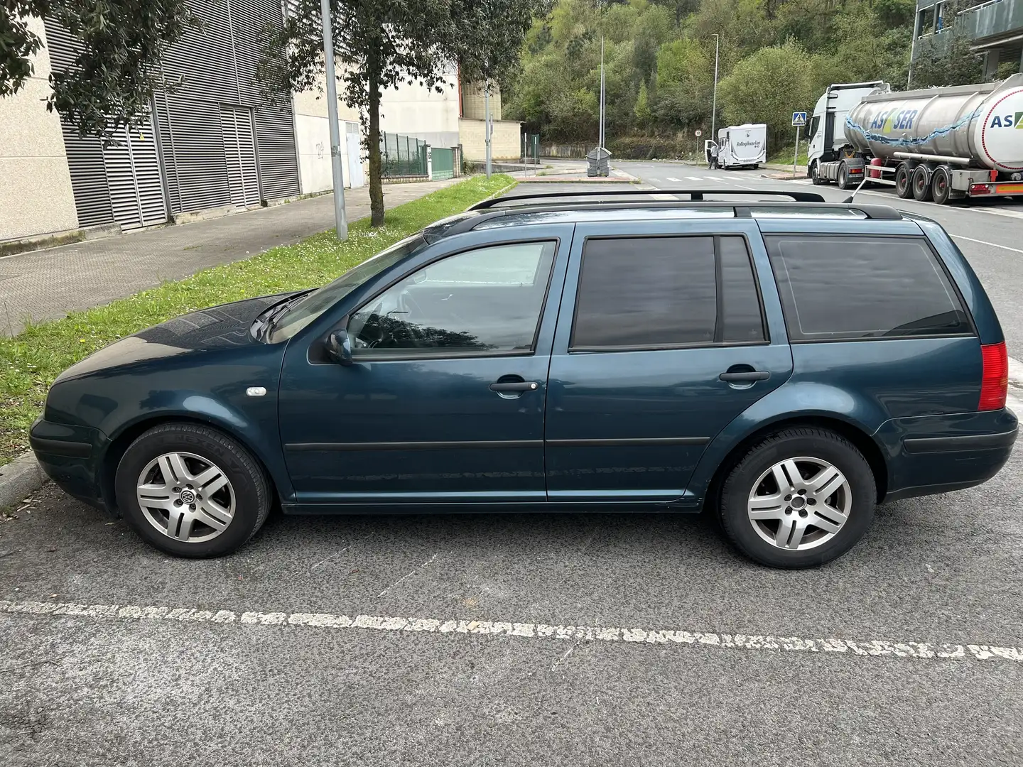 Volkswagen Golf Variant 1.6 Conceptline 105 - 1