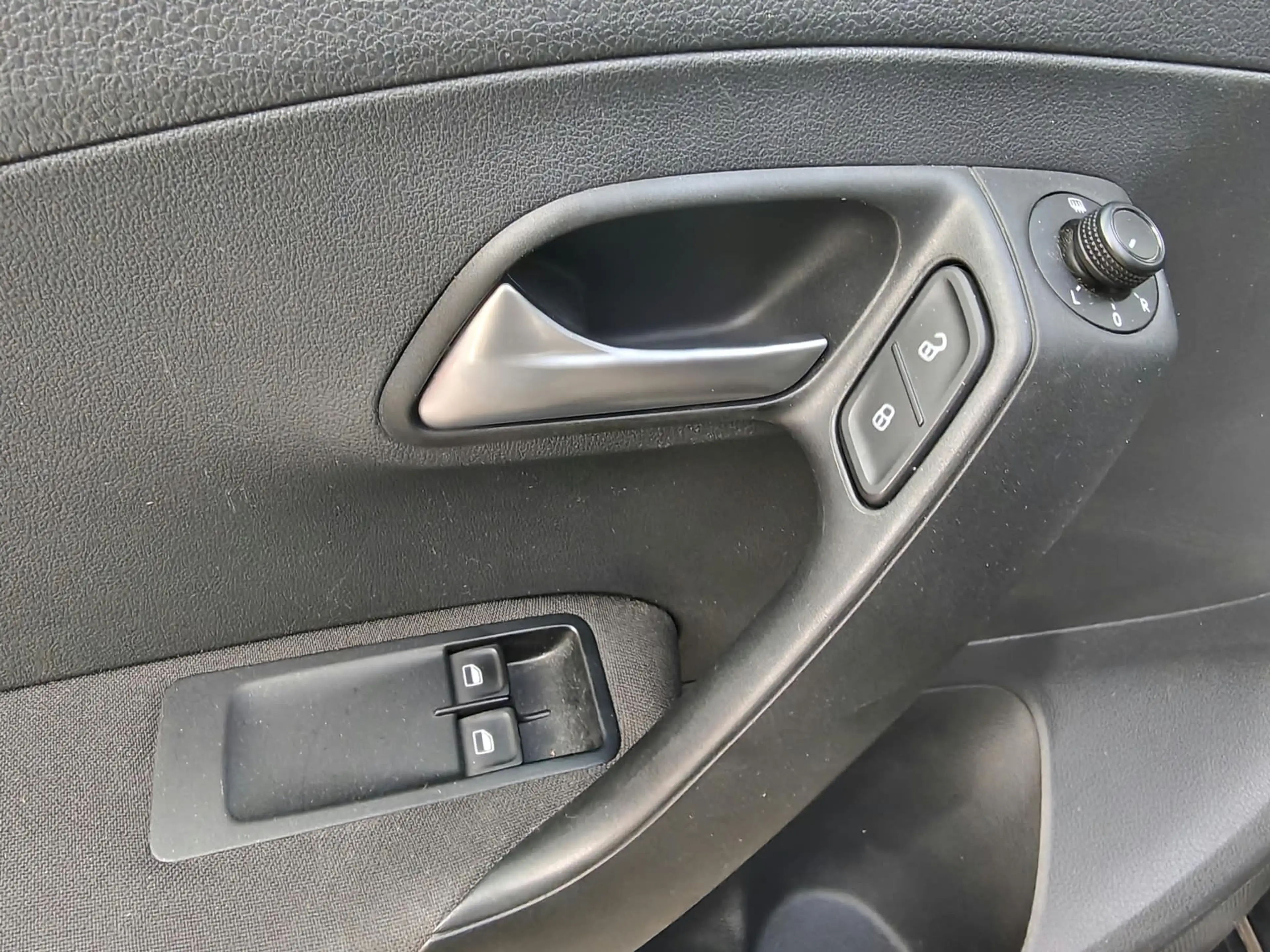 Volkswagen Polo 1.0i - Airco - Parkingssensoren + Keuring - Garantie — photo 15