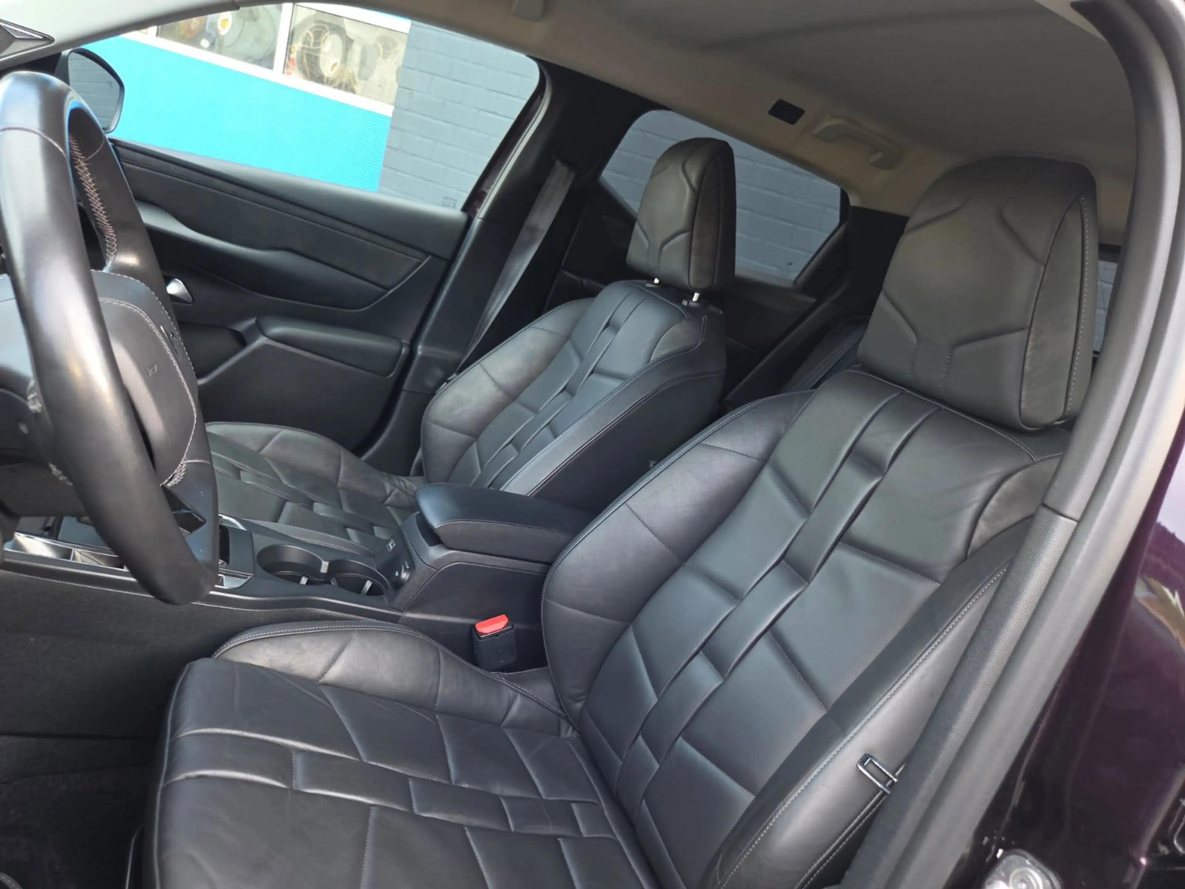 DS Automobiles DS 3 Crossback 1.2 PureTech So Chic — photo 16