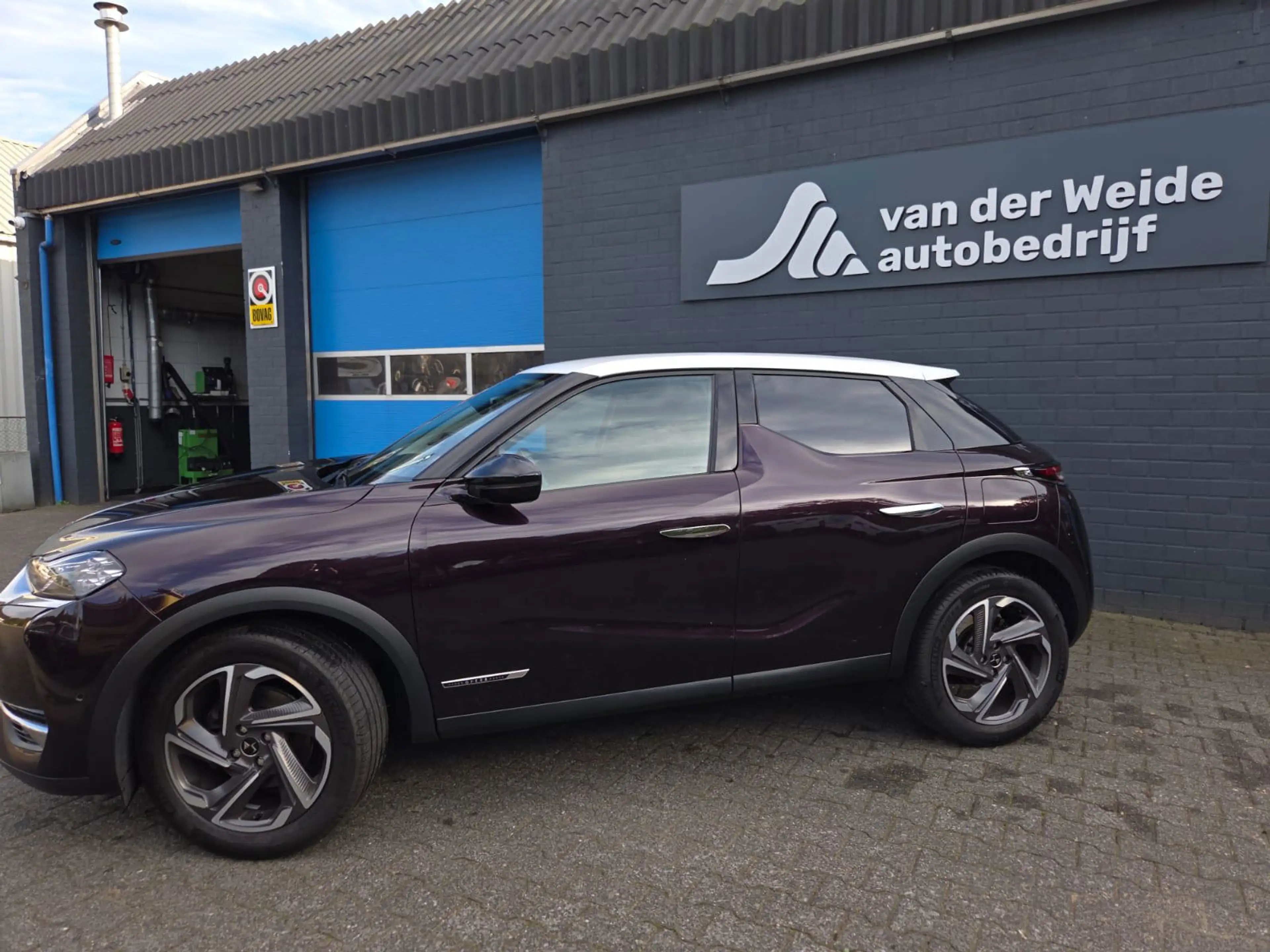 DS Automobiles DS 3 Crossback 1.2 PureTech So Chic — photo 2