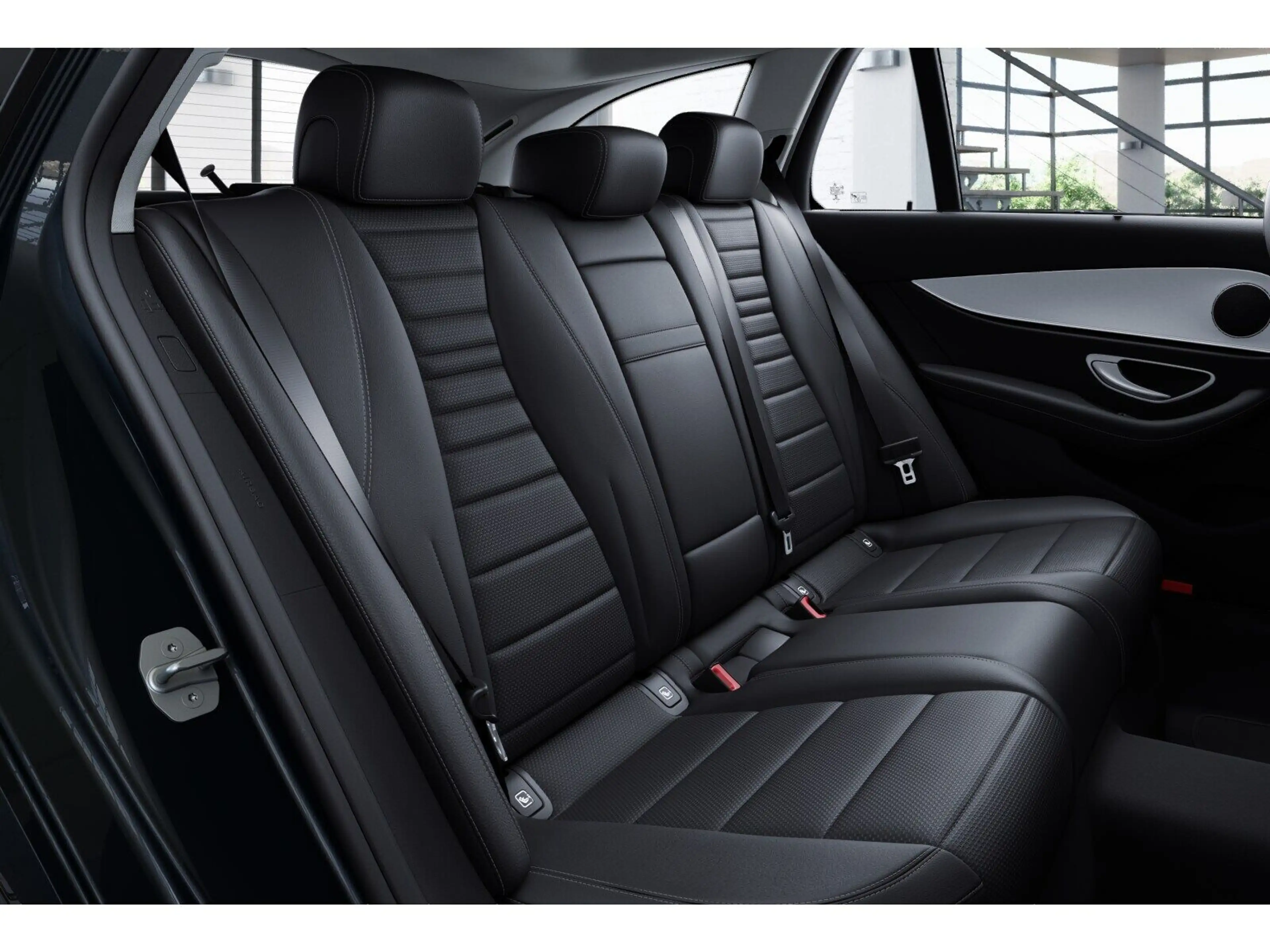 Mercedes-Benz E 220 d T AVANTGARDE WIDE MEMO MULTI 360 DISTR — photo 7