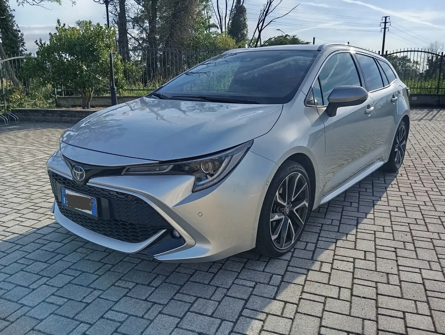 Toyota Corolla Touring Sports 2.0h Lounge cvt - 1