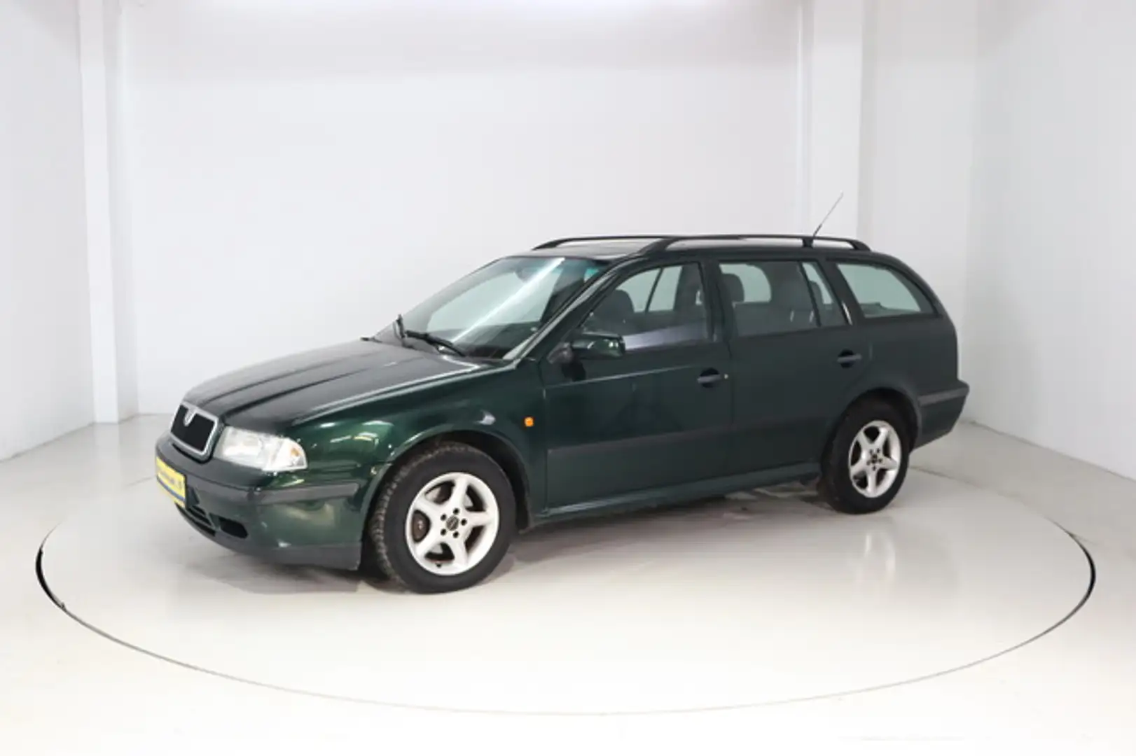 Skoda Octavia Combi 2.0 SLX Auto * SD * HU 06.2027 Grün - 1