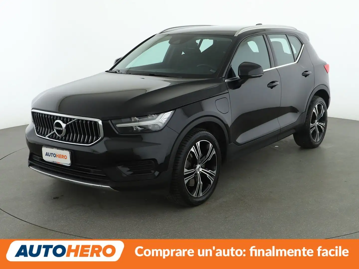 Volvo XC40 1.5 T4 Recharge Plug-in Hybrid Core PHEV Noir - 1