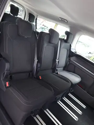 Ford Transit Custom view 14