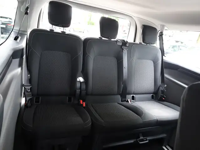 Ford Transit Custom view 15