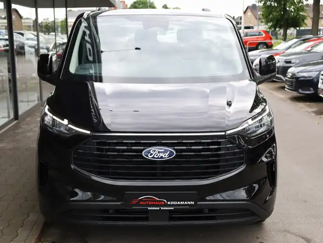 Ford Transit Custom view 3